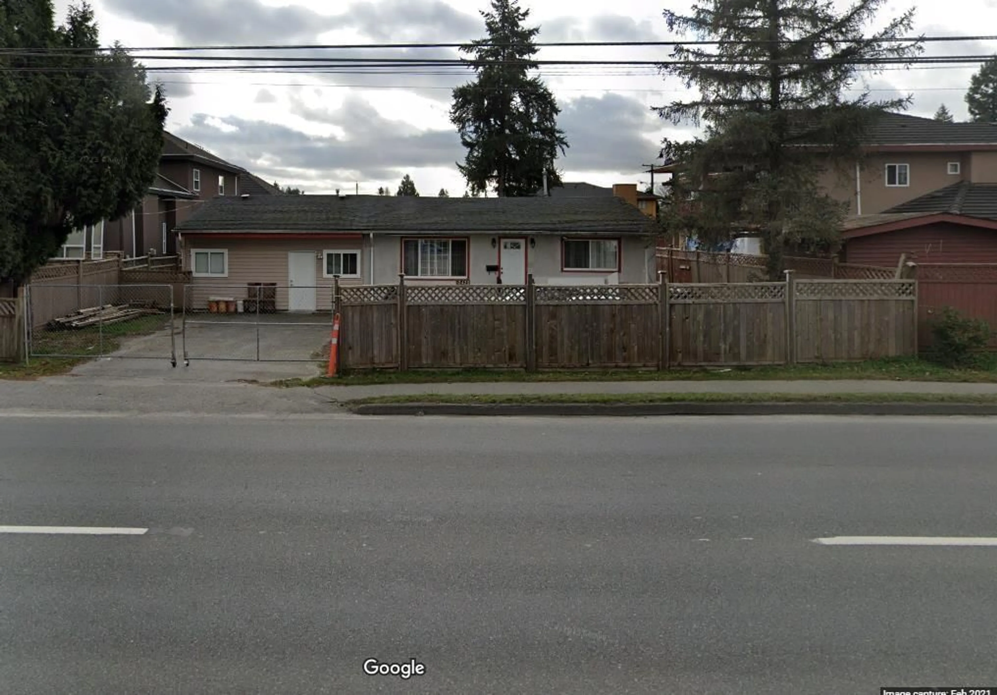 Blurry image for 12420 96, Surrey British Columbia V3V1X1