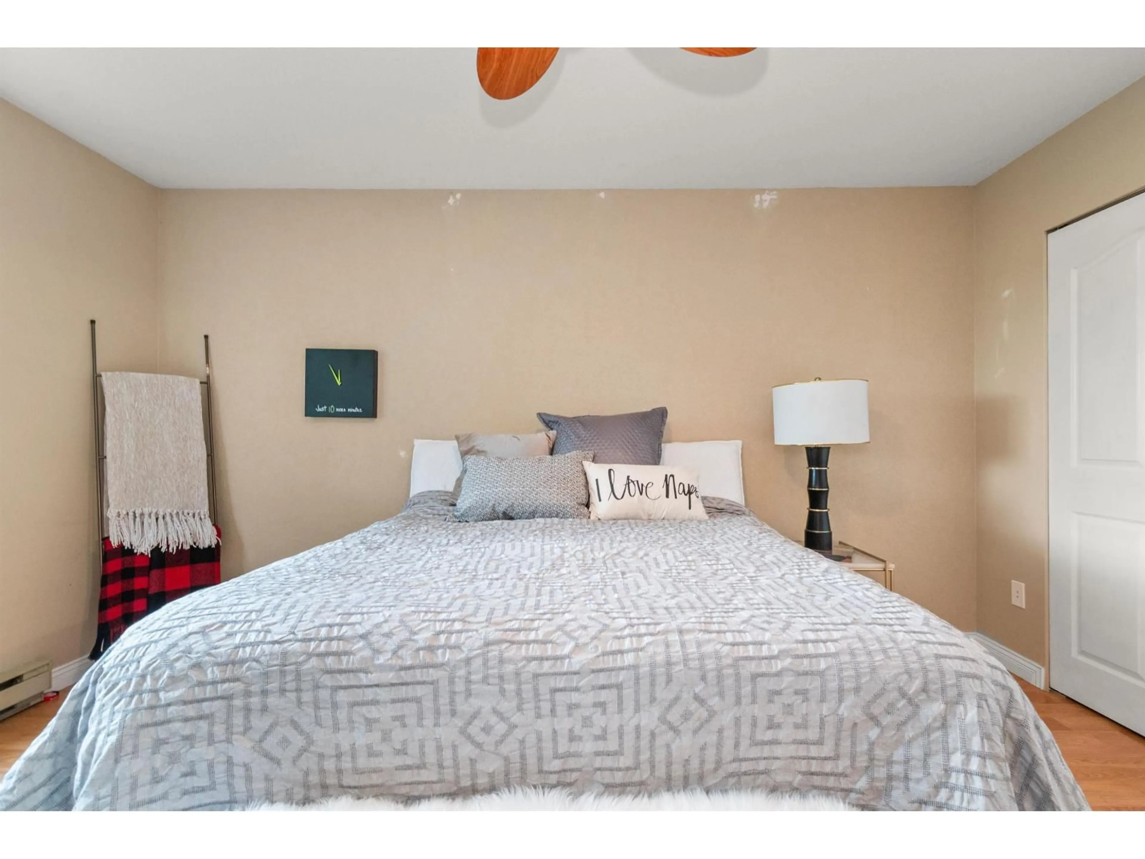 Bedroom with bed, unknown for 27 - 7455 HURON STREET, Chilliwack British Columbia V2R2R9