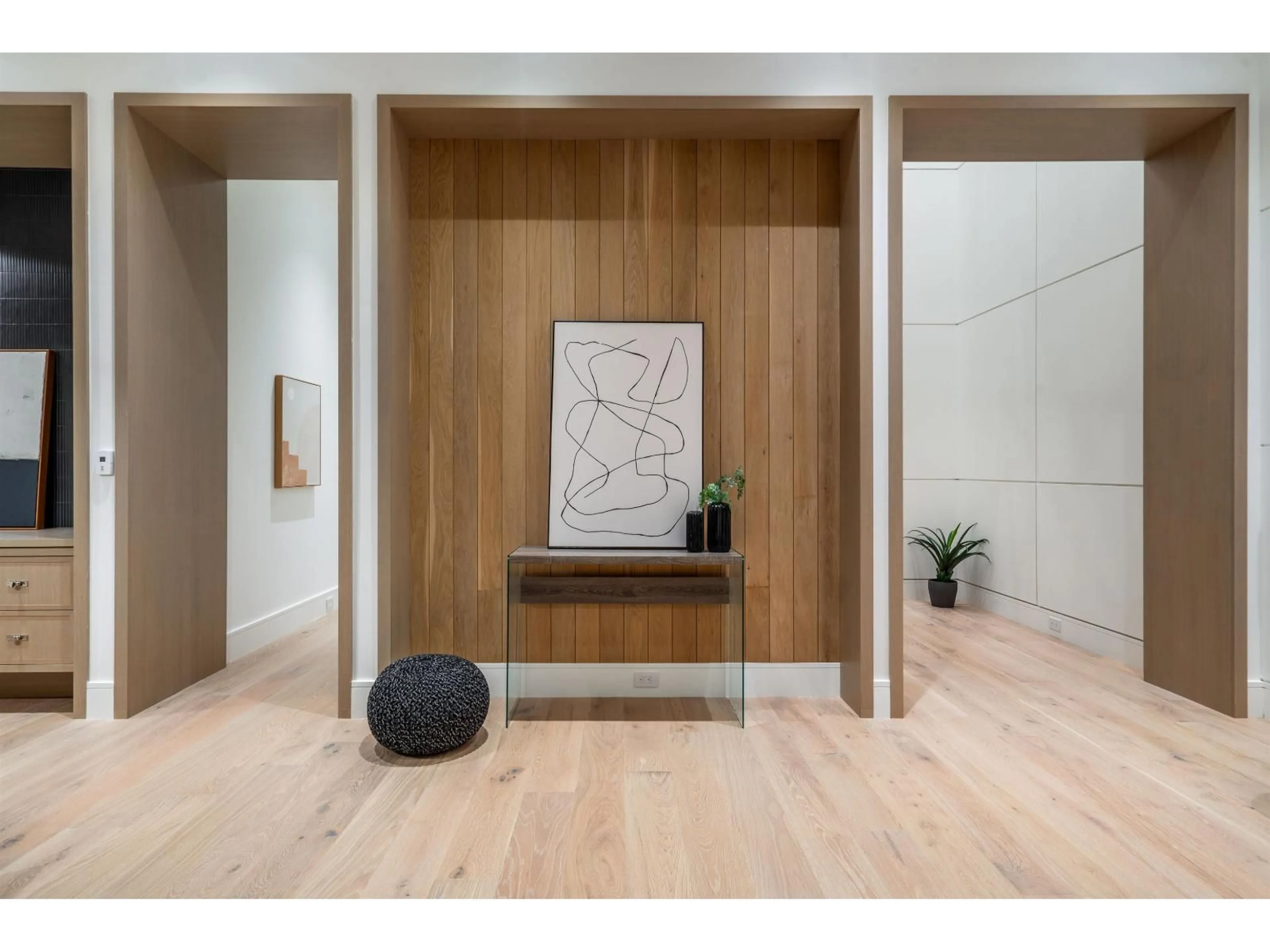 Indoor entryway for 2565 141, Surrey British Columbia V4P2E5