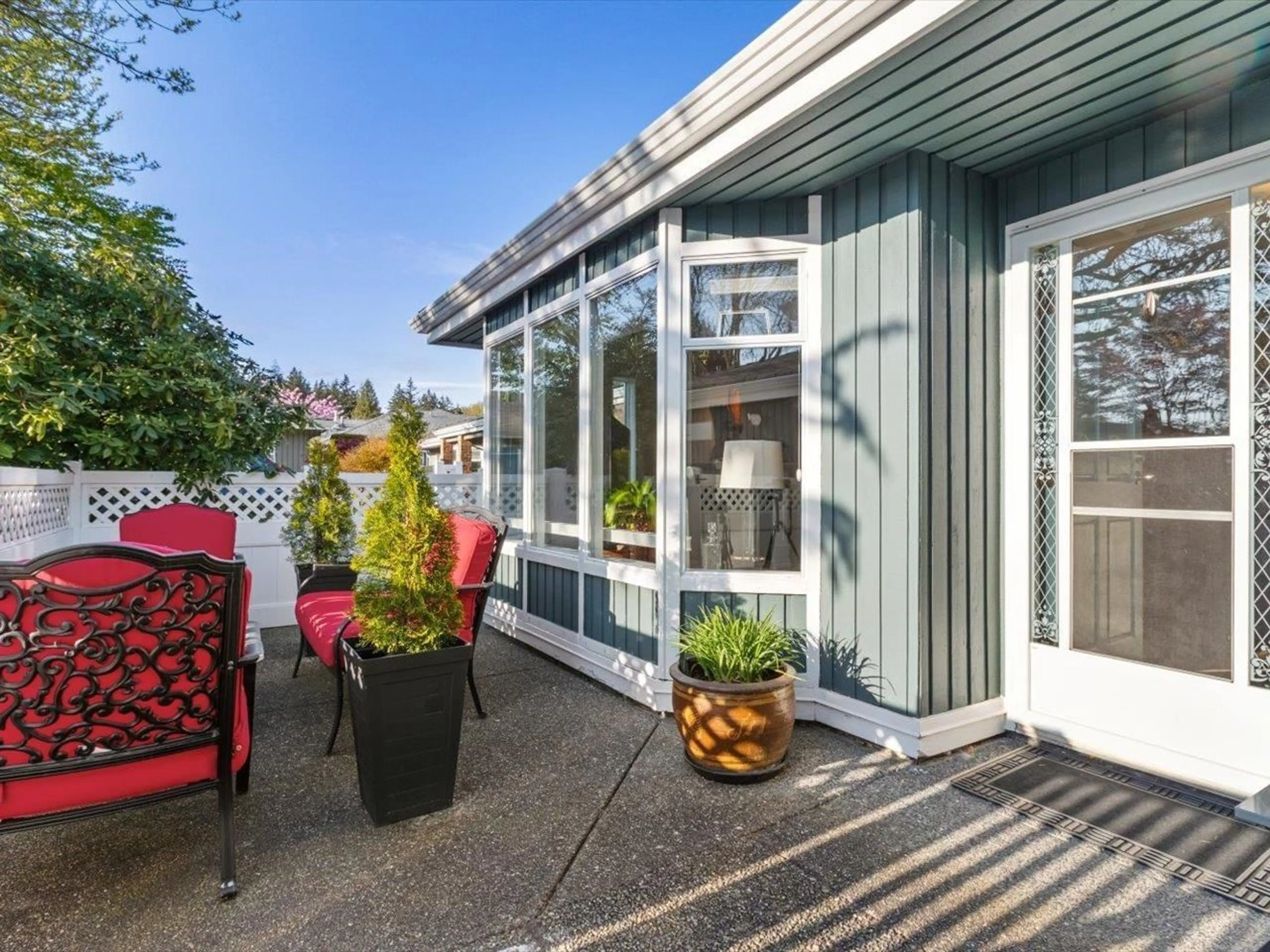 Patio, street for 117 - 14271 18A, Surrey British Columbia V4A7N8