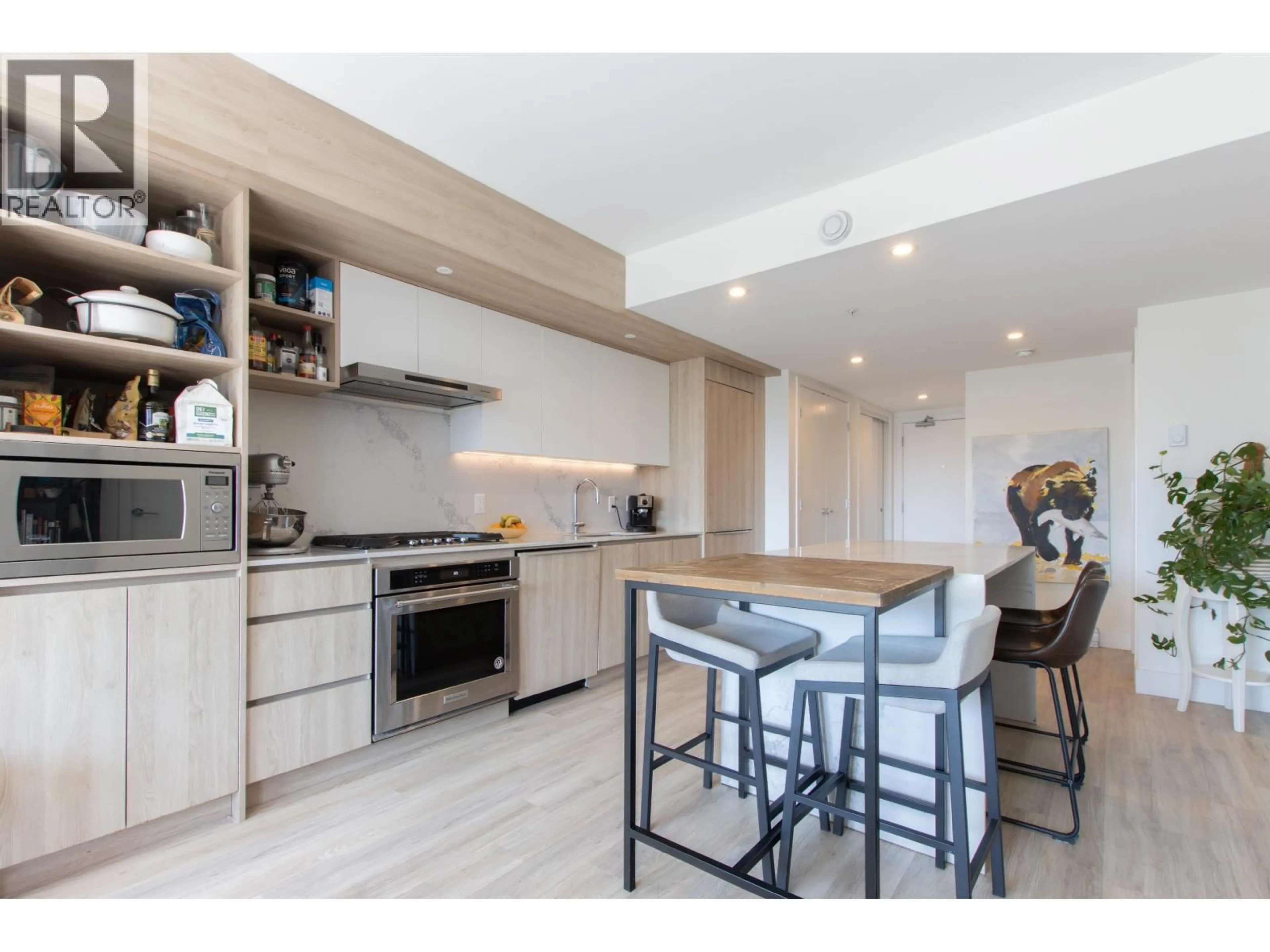 Open concept kitchen, unknown for 617 - 38362 BUCKLEY AVENUE, Squamish British Columbia V8B0J8