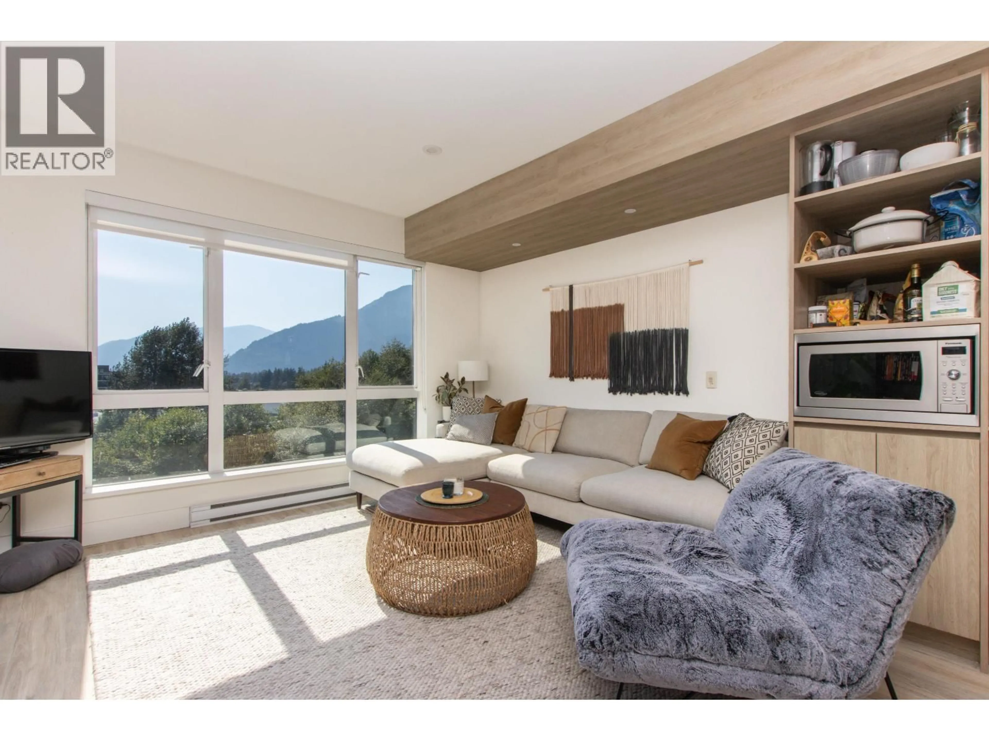 Living room with furniture, unknown for 617 - 38362 BUCKLEY AVENUE, Squamish British Columbia V8B0J8