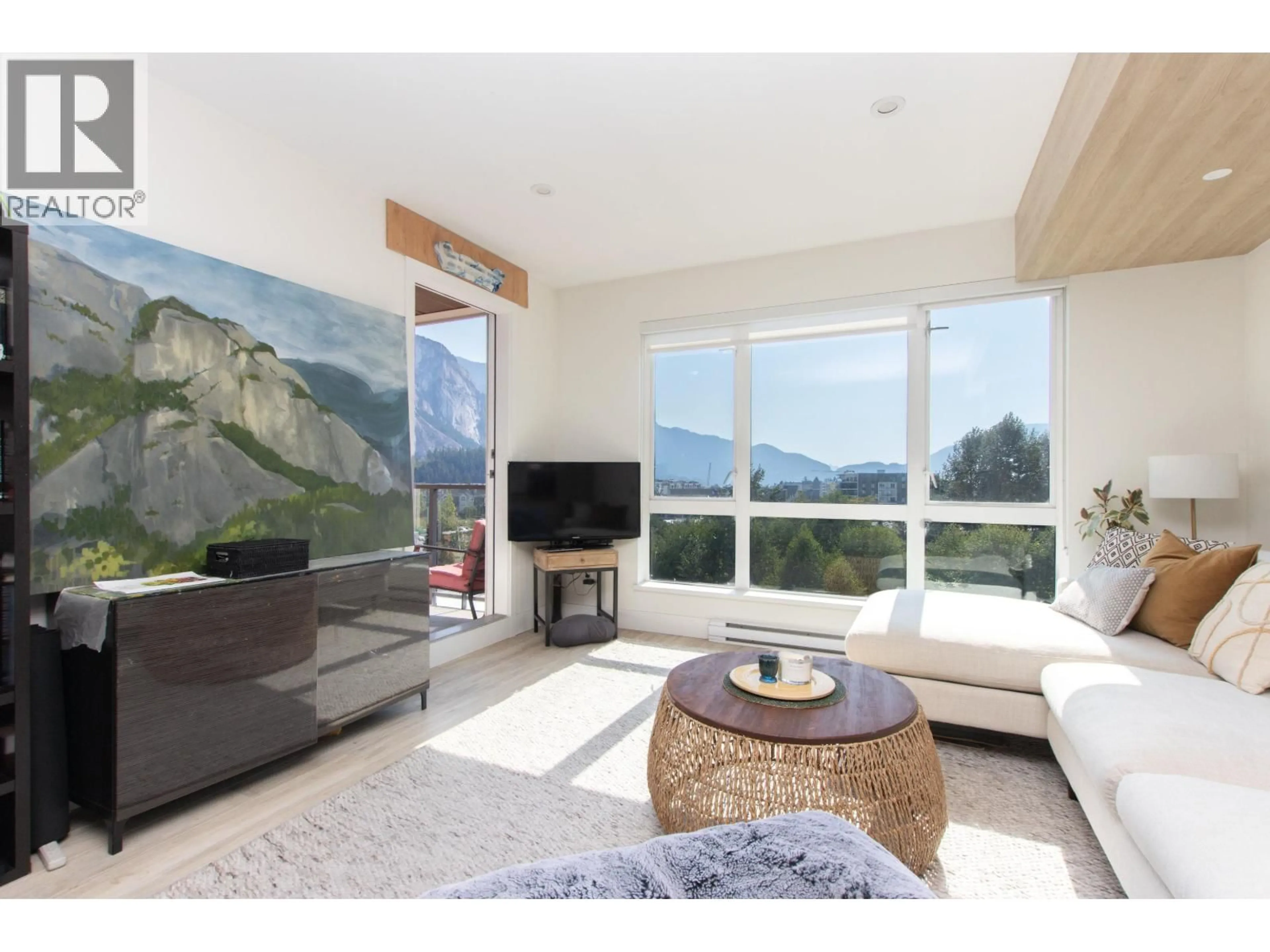 Living room with furniture, unknown for 617 - 38362 BUCKLEY AVENUE, Squamish British Columbia V8B0J8