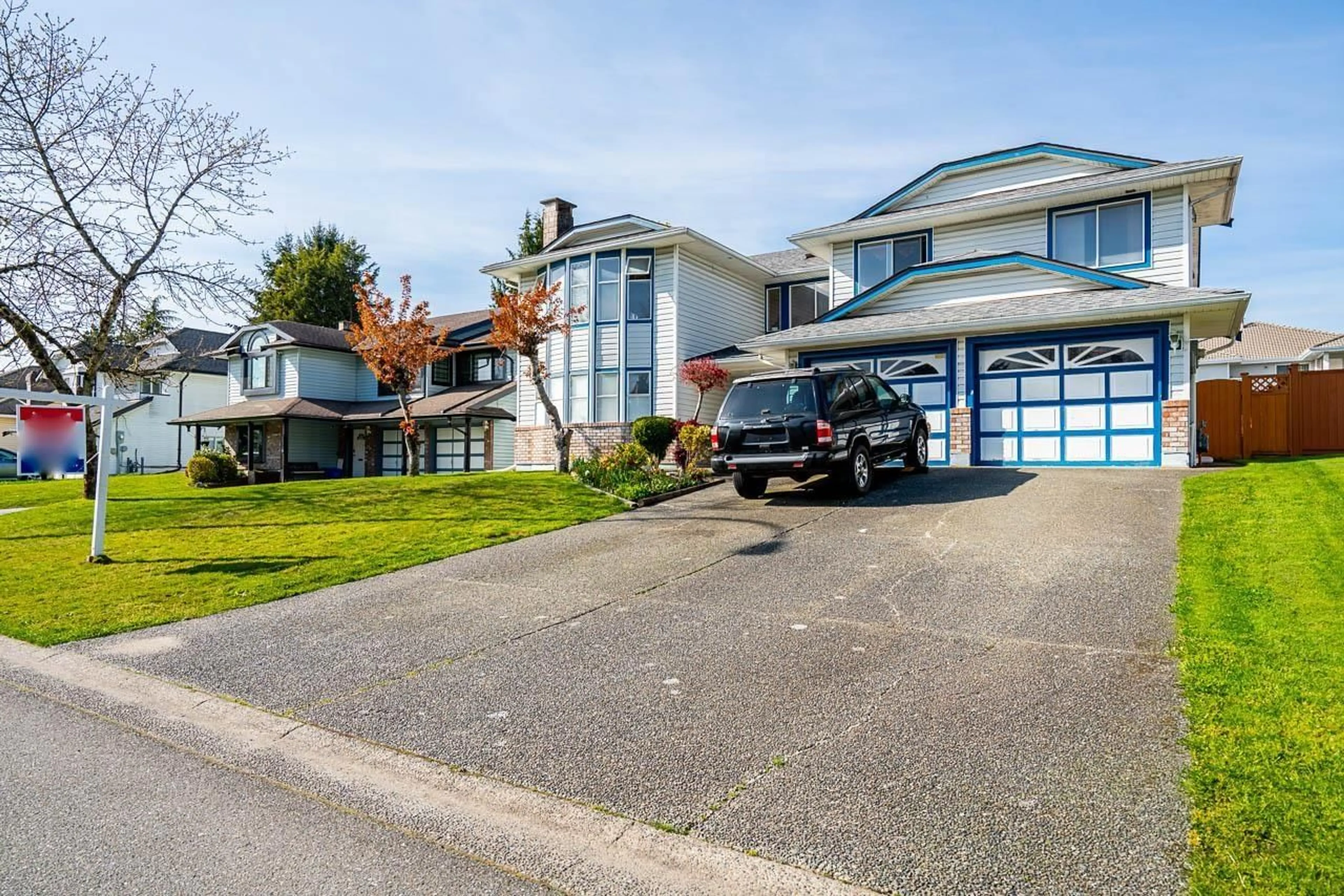 Home with vinyl exterior material, street for 14317 89A, Surrey British Columbia V3V7T1