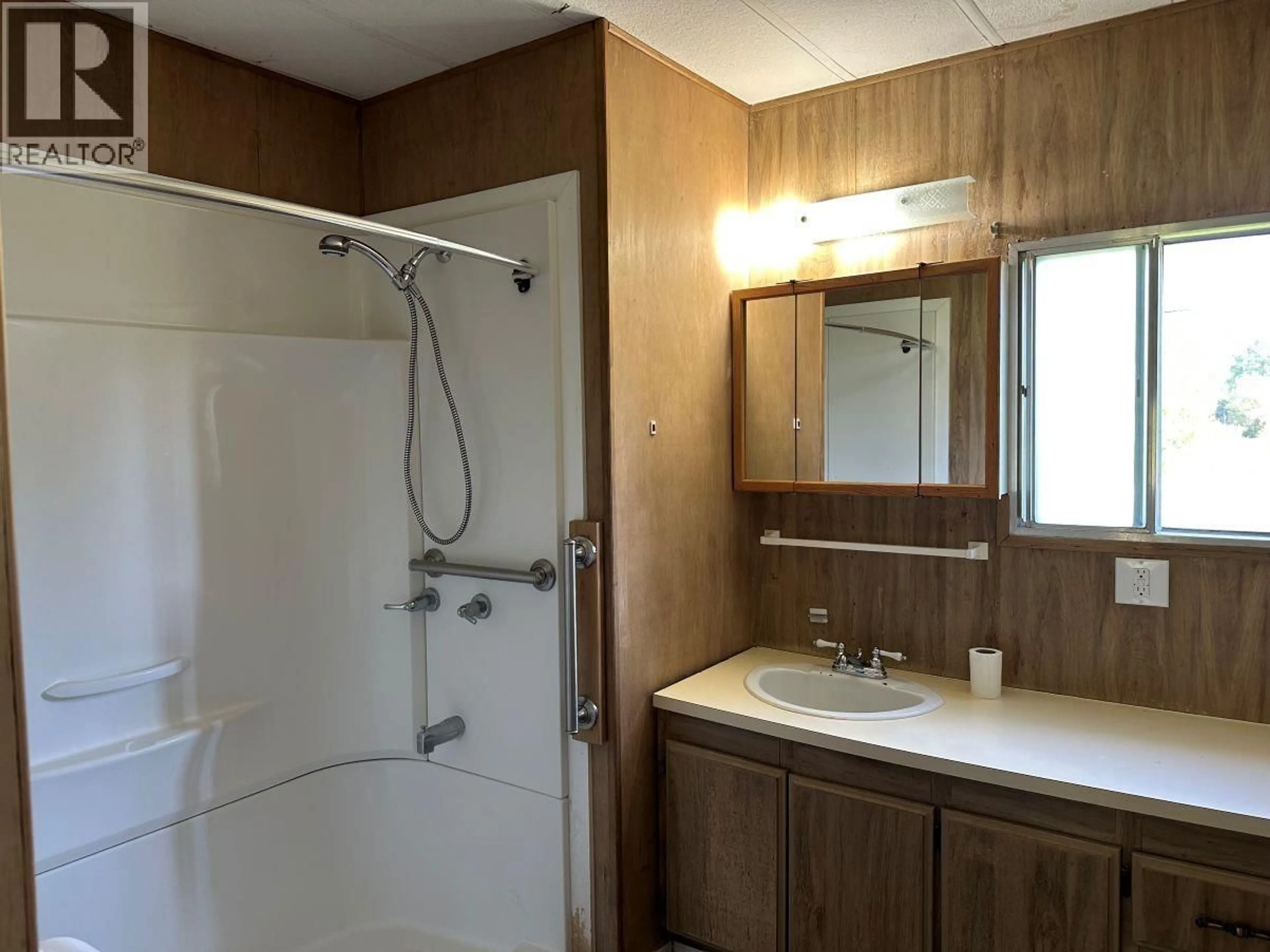 Standard bathroom, unknown for 7485 SUNHILL ROAD, Prince George British Columbia V2N6E7