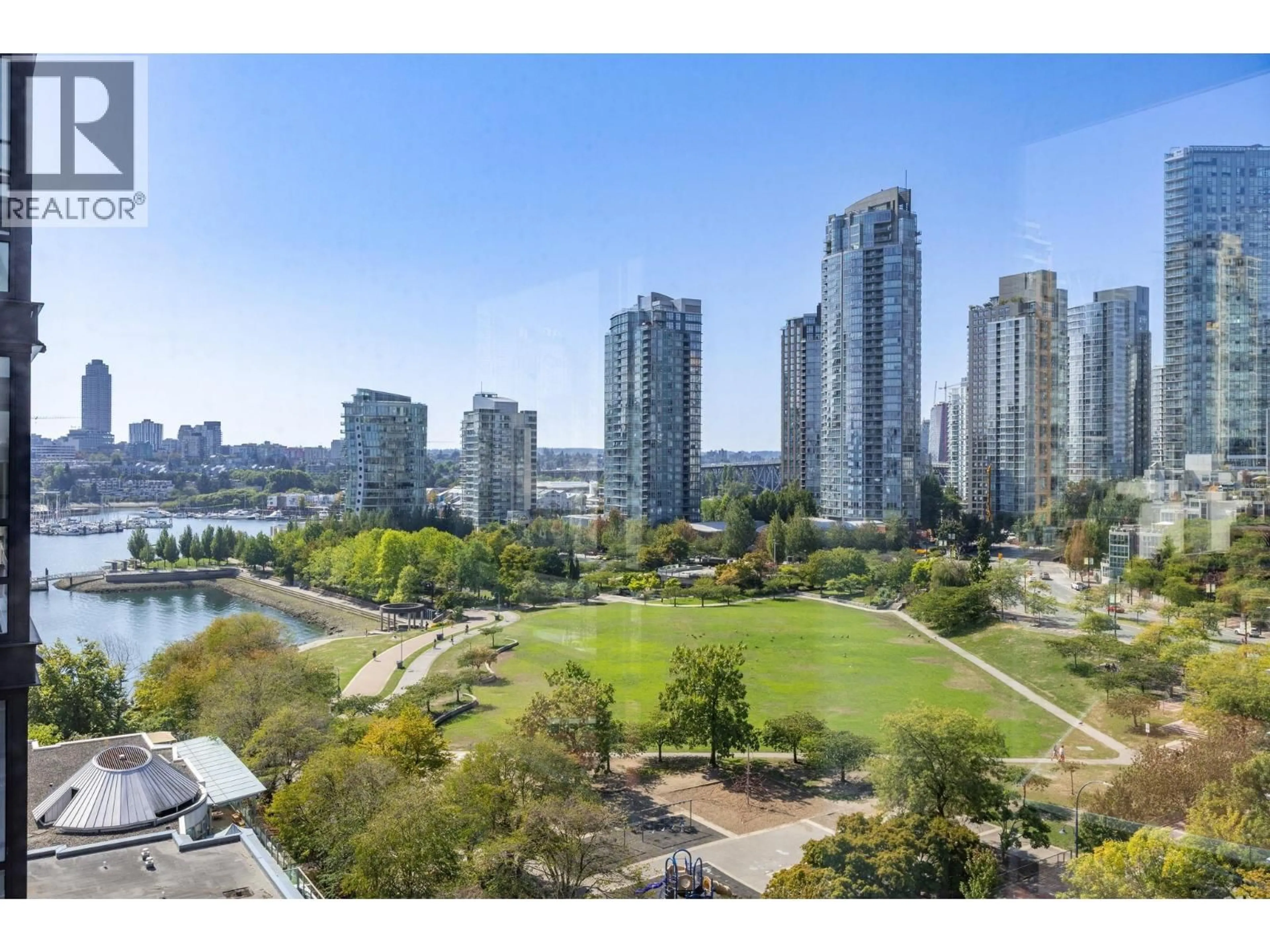 A pic from outside/outdoor area/front of a property/back of a property/a pic from drone, city buildings view from balcony for 15D - 139 DRAKE STREET, Vancouver British Columbia V6Z2T8