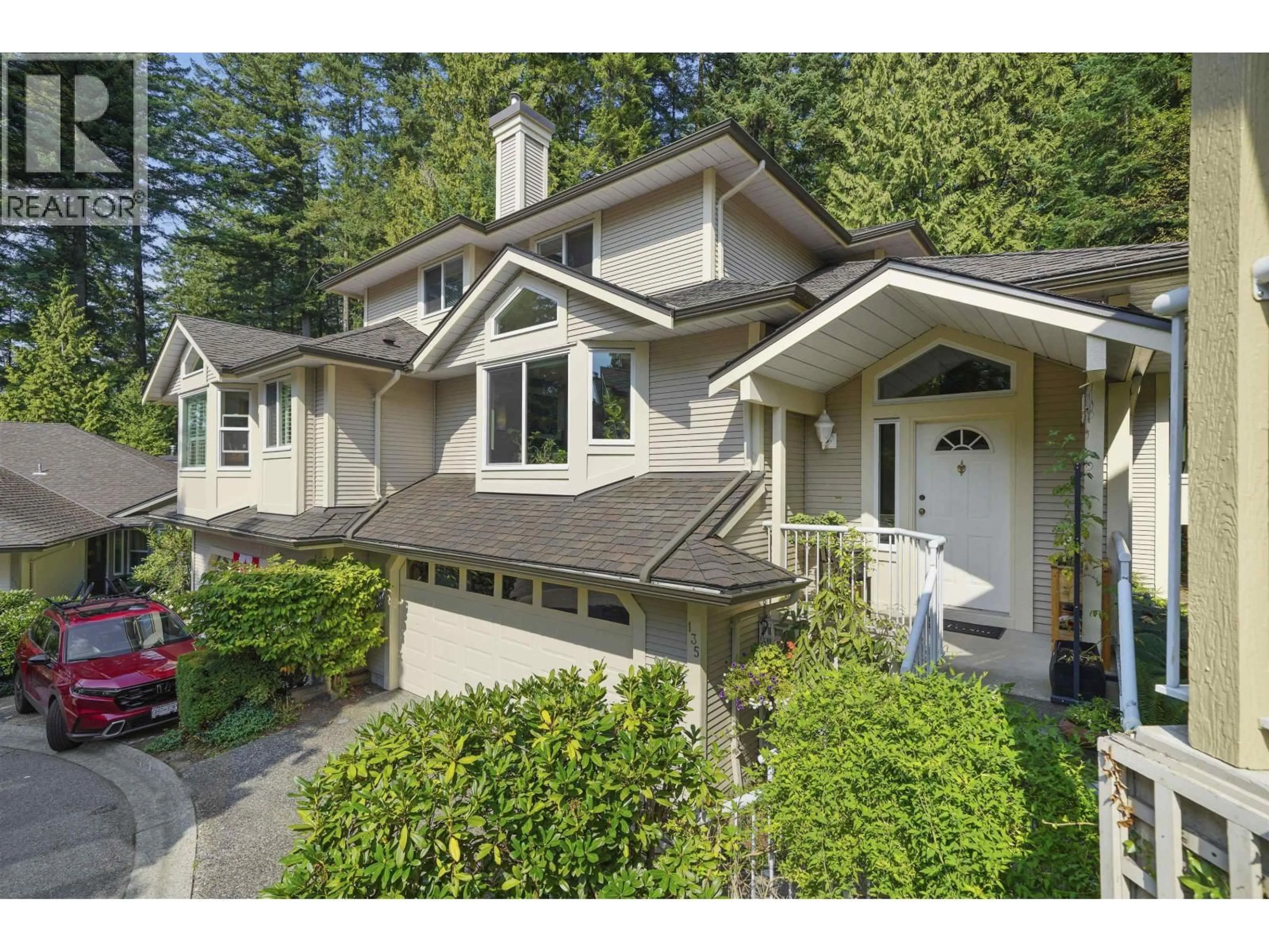 Home with vinyl exterior material, street for 135 - 101 PARKSIDE DRIVE, Port Moody British Columbia V3H4W6