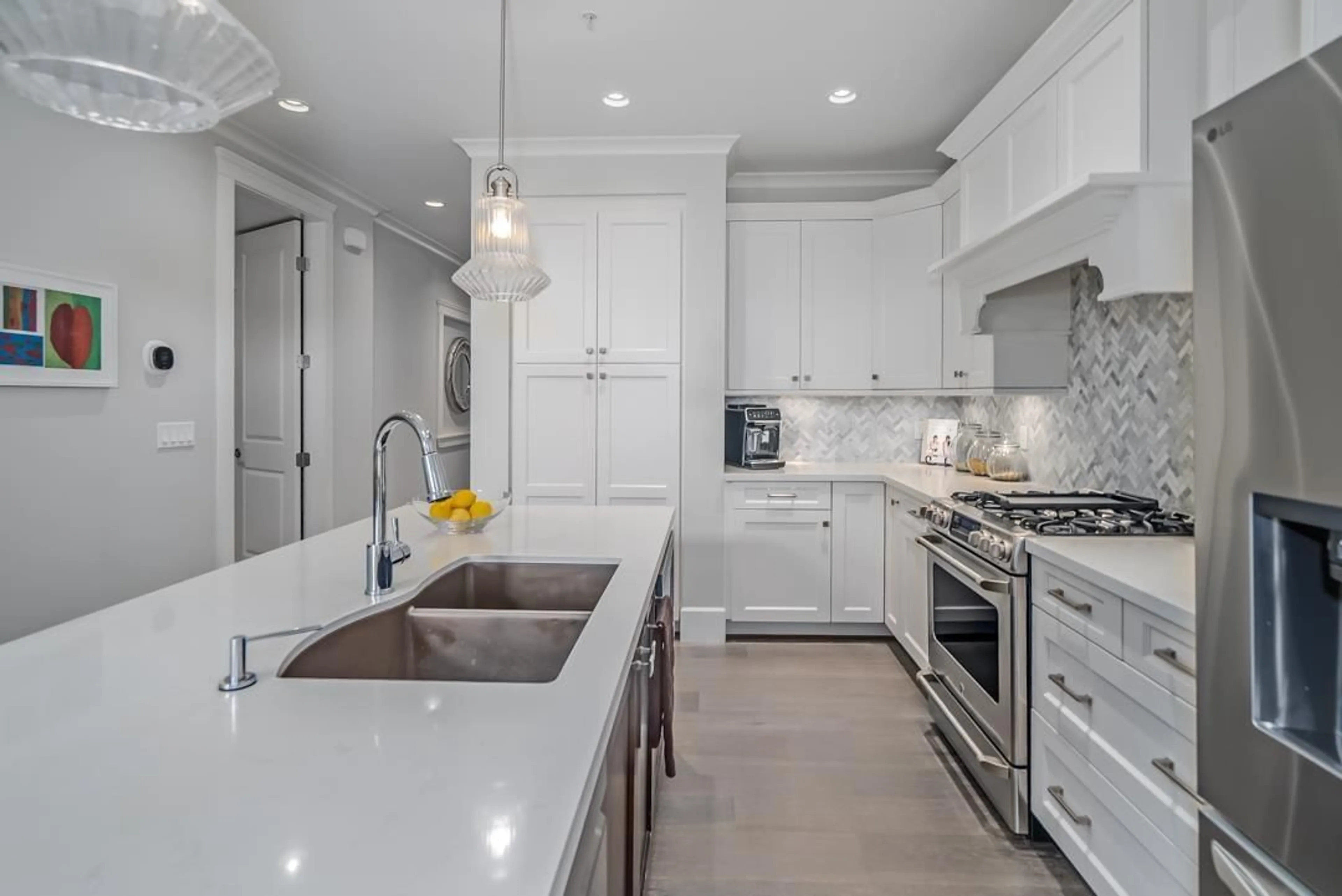 Contemporary kitchen, ceramic/tile floor for 51 - 9235 MCBRIDE, Langley British Columbia V1M2R5