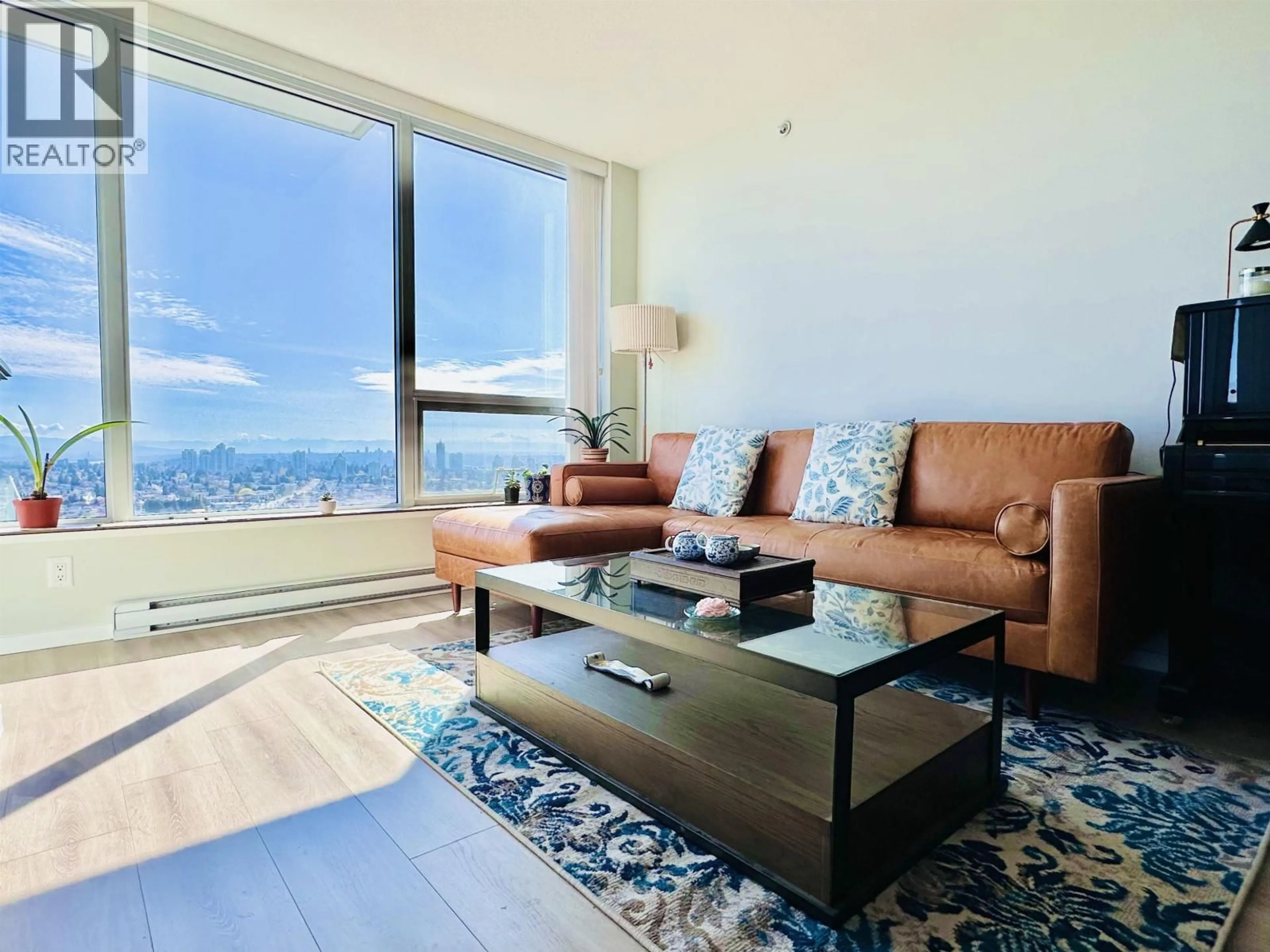Living room with furniture, unknown for 2806 - 6638 DUNBLANE AVENUE, Burnaby British Columbia V5H0G8