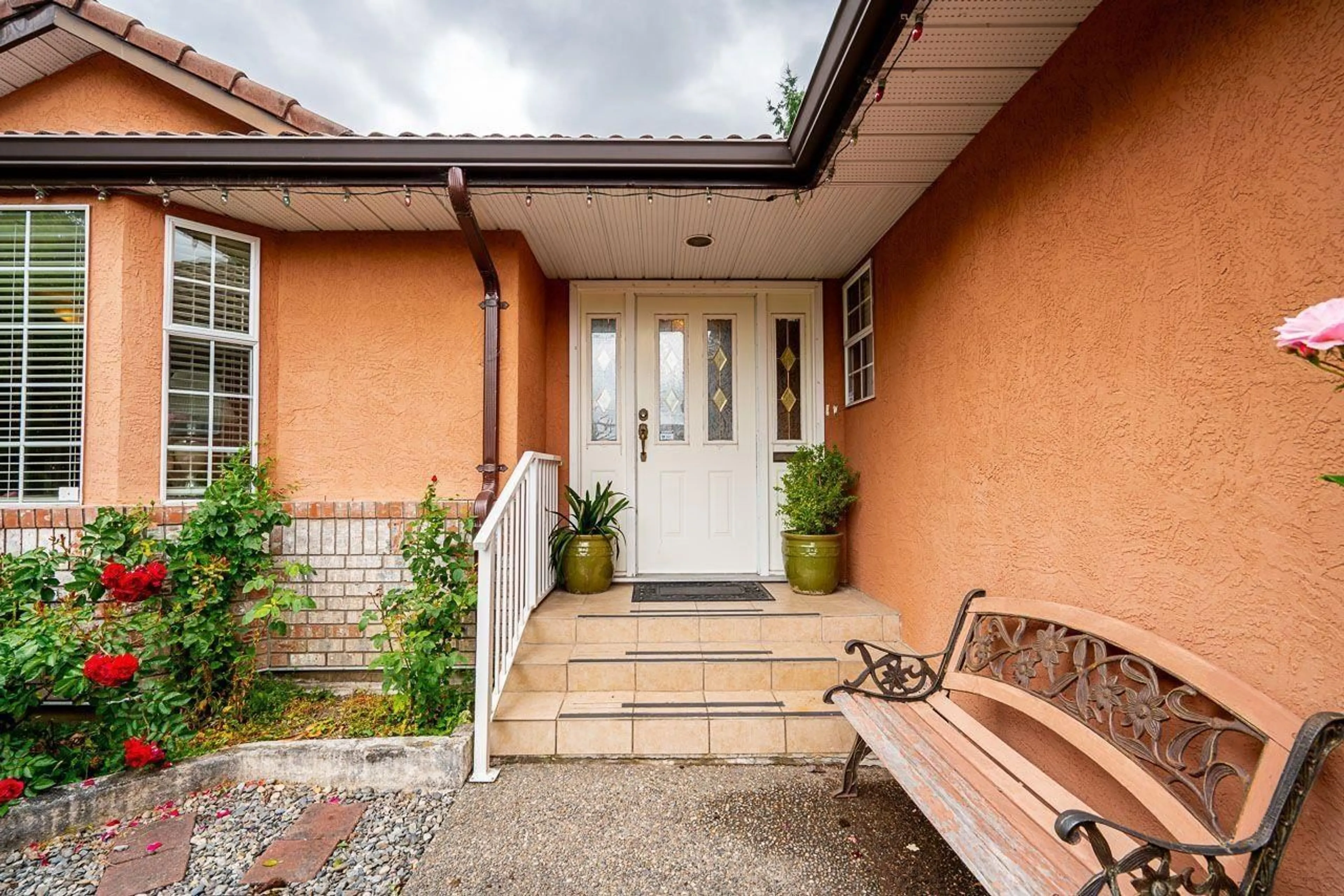 Unknown for 16269 108, Surrey British Columbia V4N1N7
