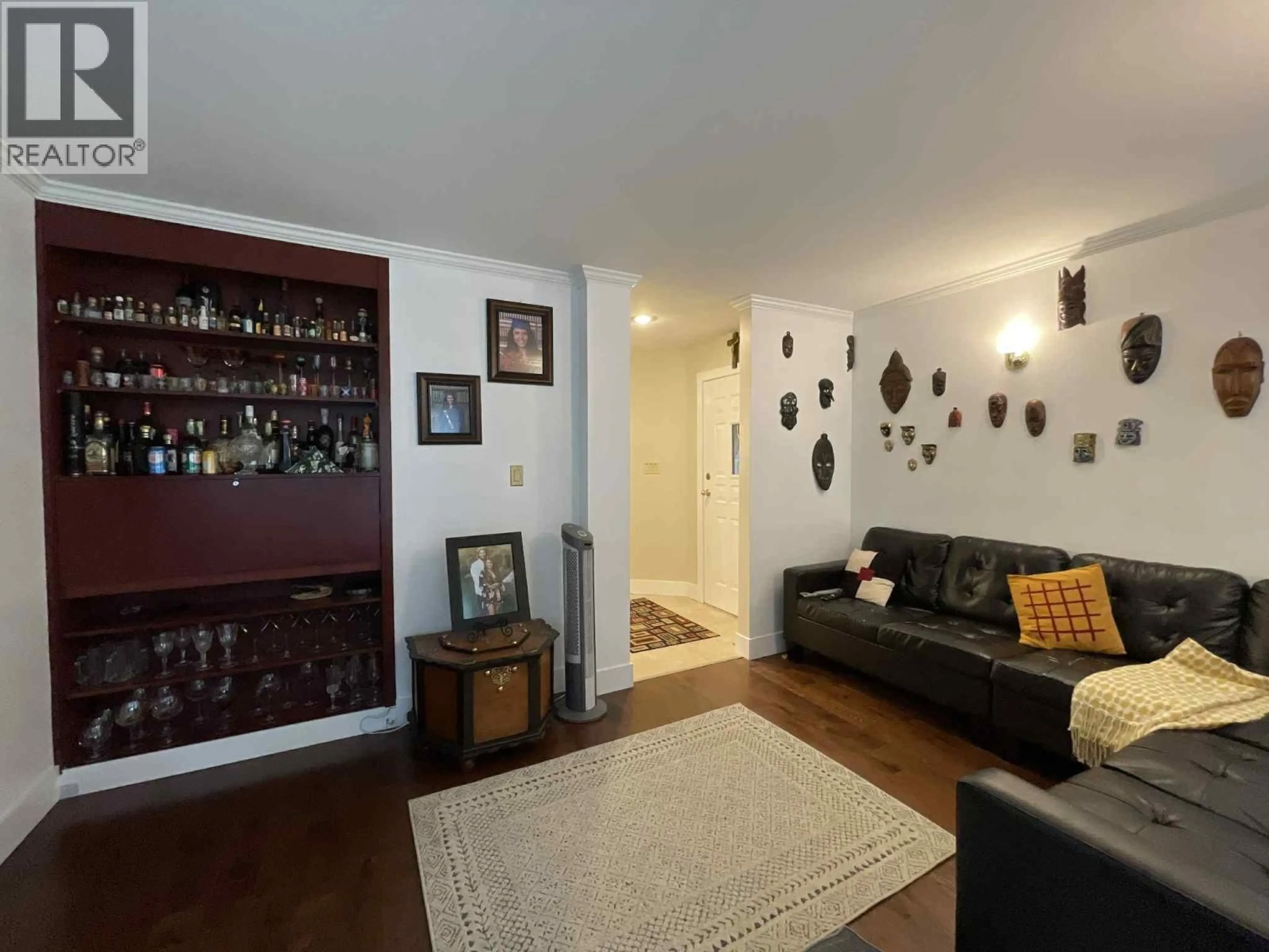Living room with furniture, wood/laminate floor for 20 - 920 CITADEL DRIVE, Port Coquitlam British Columbia V3C5X8
