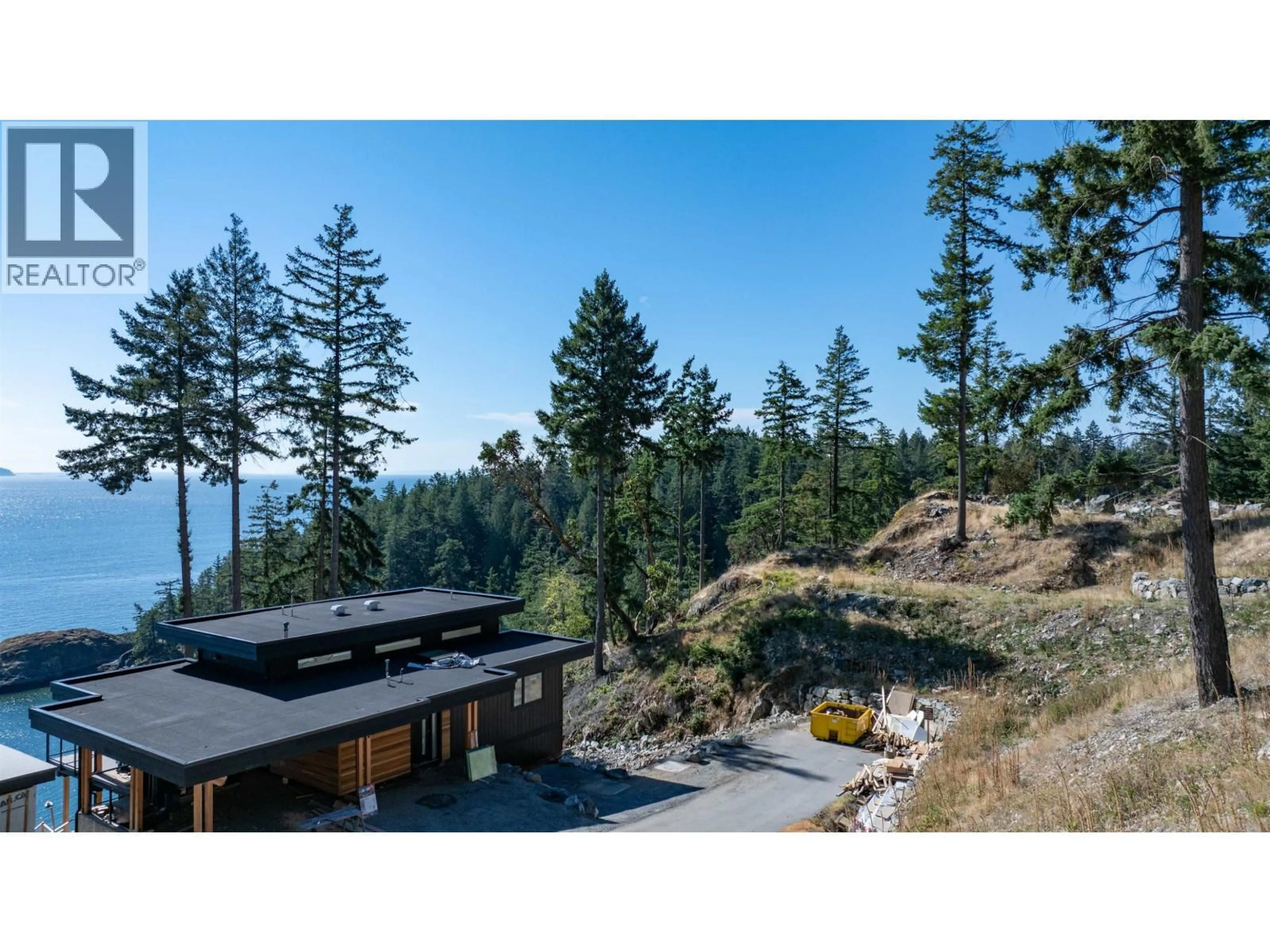 A pic from outside/outdoor area/front of a property/back of a property/a pic from drone, mountain view for 785 SEYMOUR BAY DRIVE, Bowen Island British Columbia V0N1G2