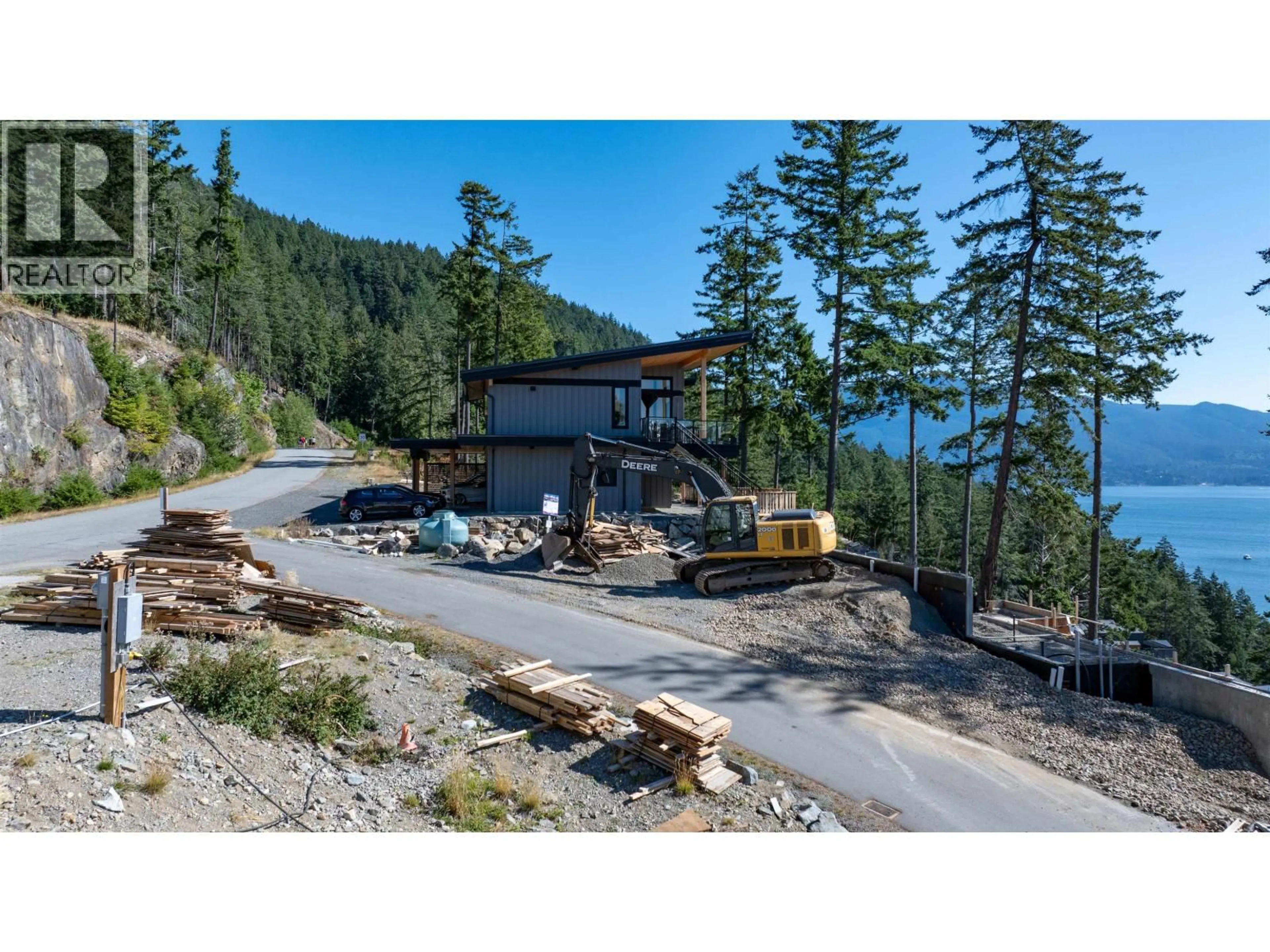 A pic from outside/outdoor area/front of a property/back of a property/a pic from drone, unknown for 785 SEYMOUR BAY DRIVE, Bowen Island British Columbia V0N1G2