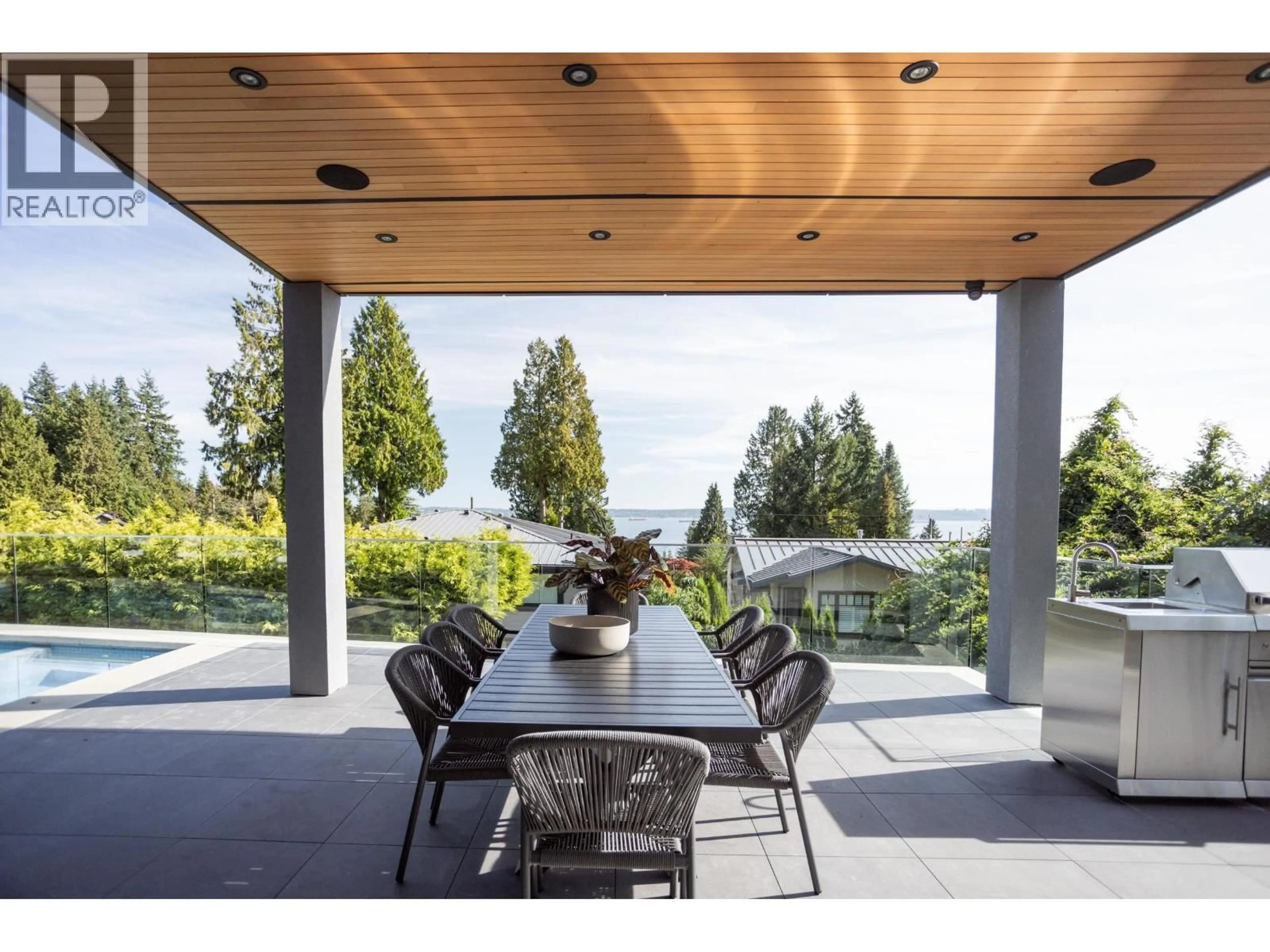 Patio, water/lake/river/ocean view for 3180 BENBOW ROAD, West Vancouver British Columbia V7V3E2