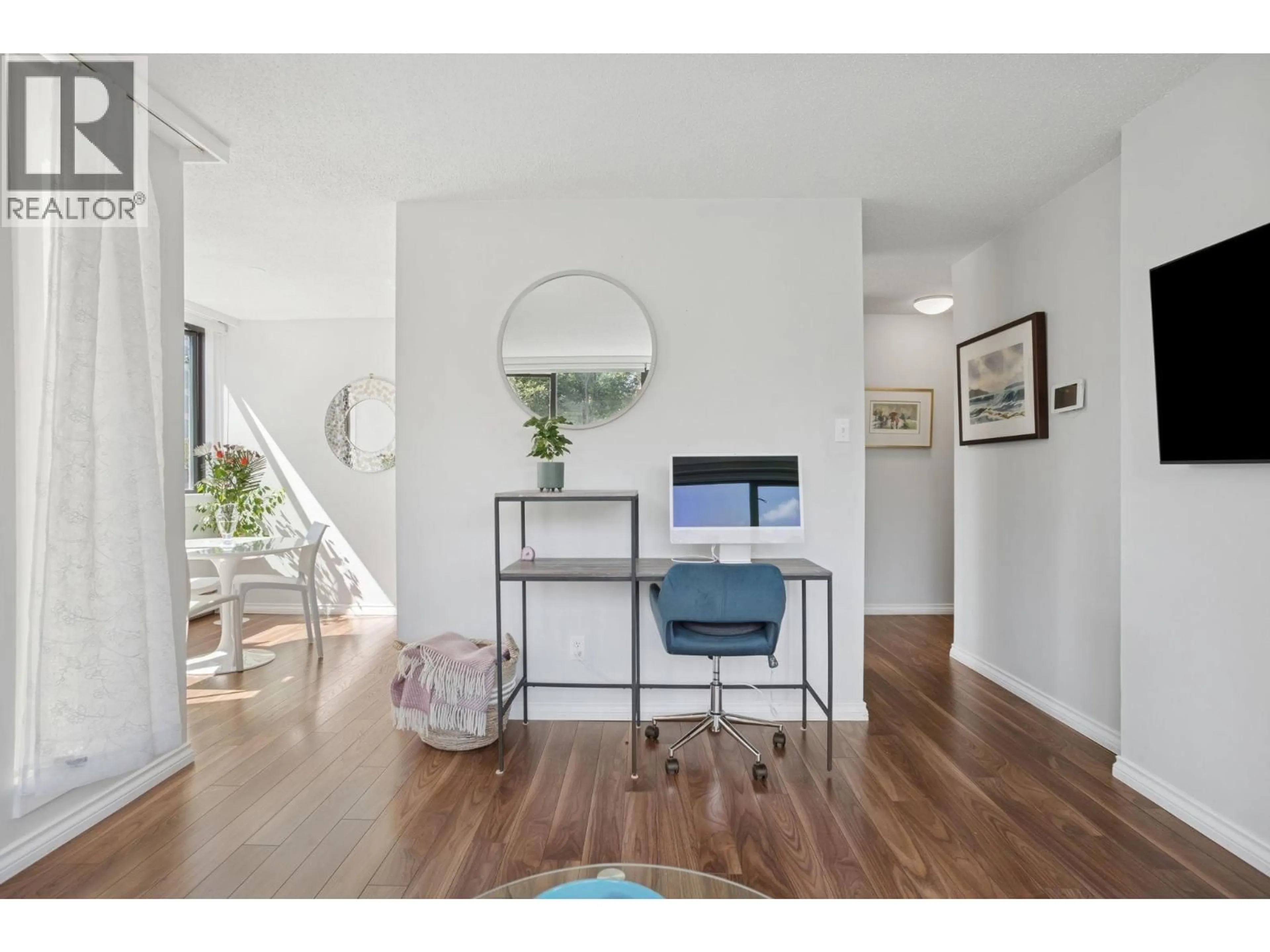 Indoor entryway for 206 - 1740 COMOX STREET, Vancouver British Columbia V6G2Z1