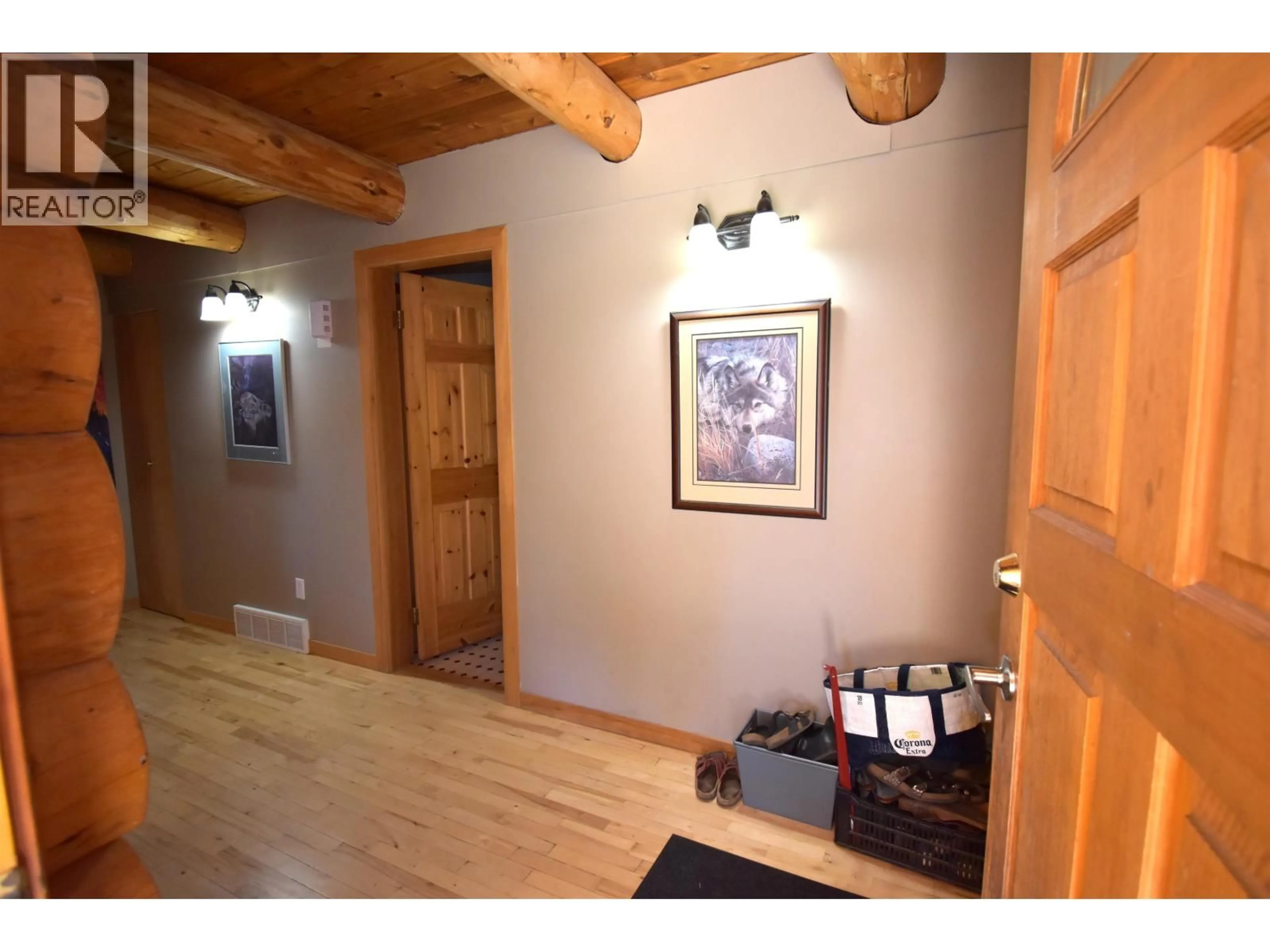 Indoor entryway for 1310 WILLOW STREET, Telkwa British Columbia V0J2X0