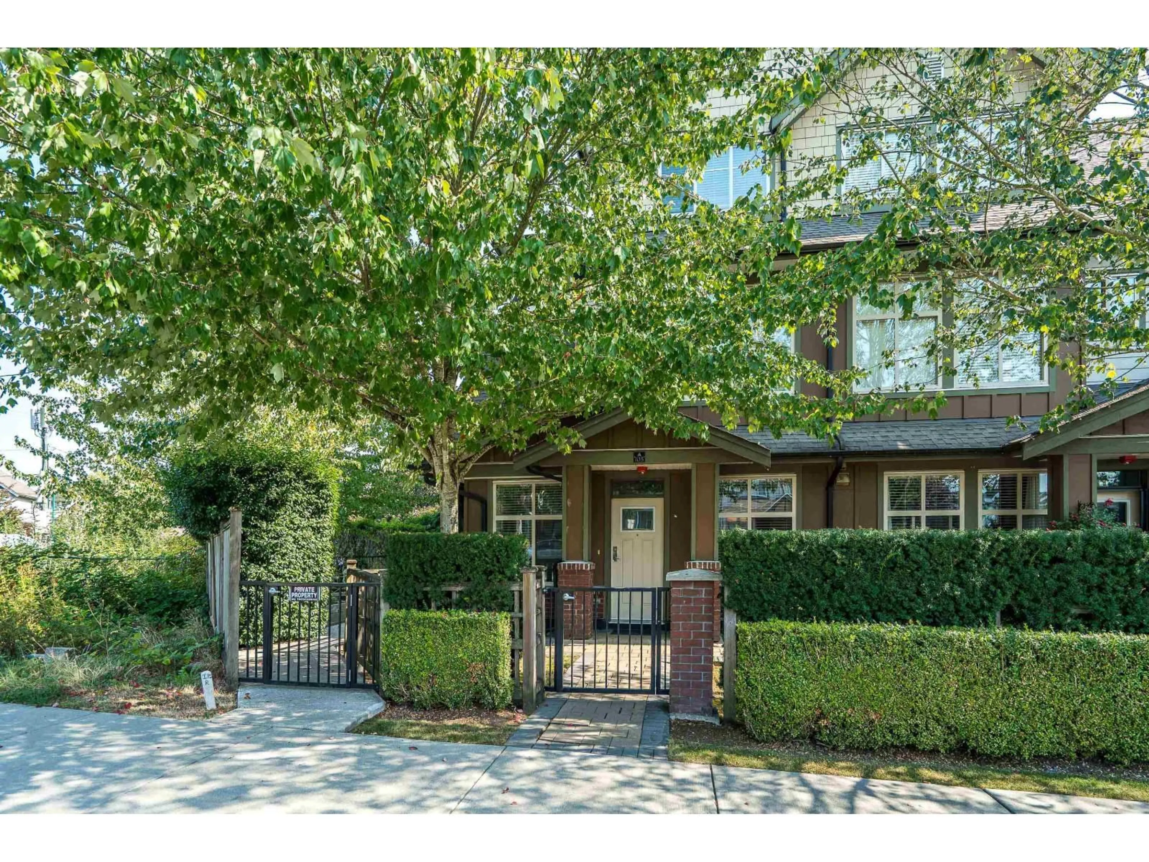 Unknown for 105 - 6706 192 ST, Surrey British Columbia V4N6M9