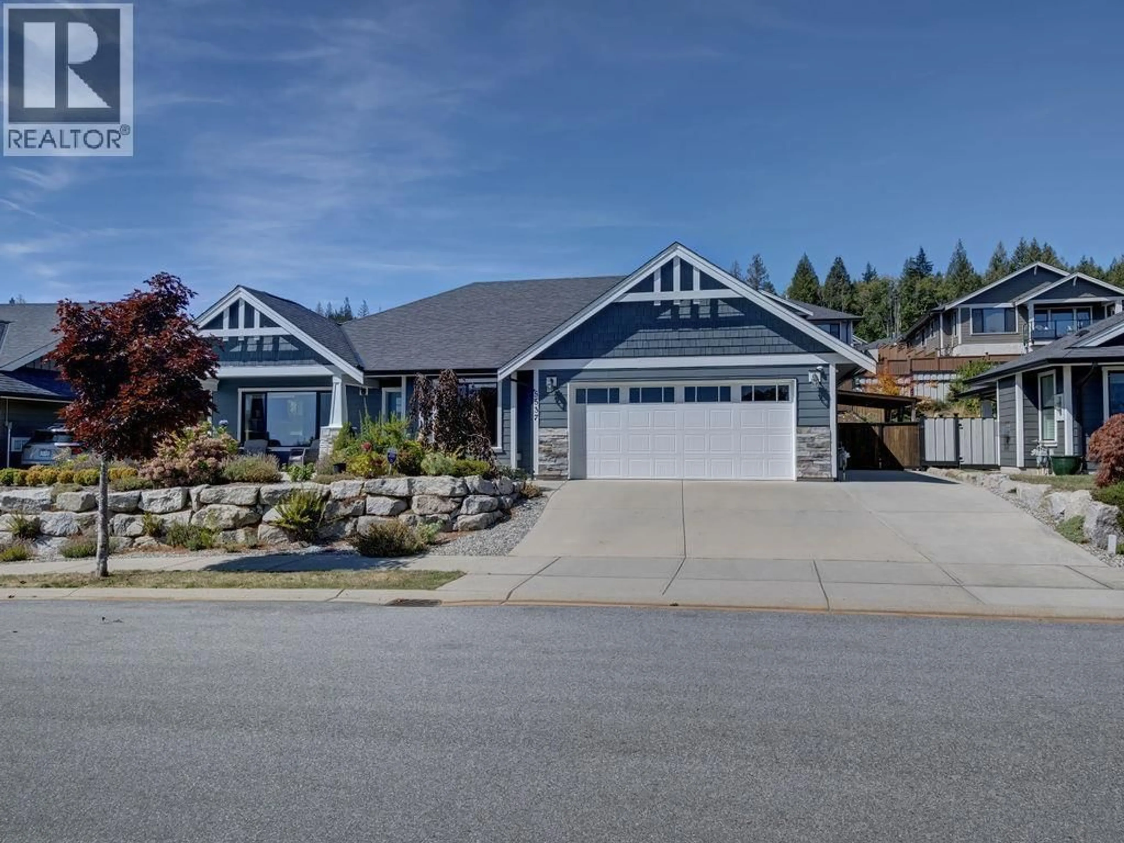 Home with vinyl exterior material, street for 5537 PEREGRINE CRESCENT, Sechelt British Columbia V7Z0V5