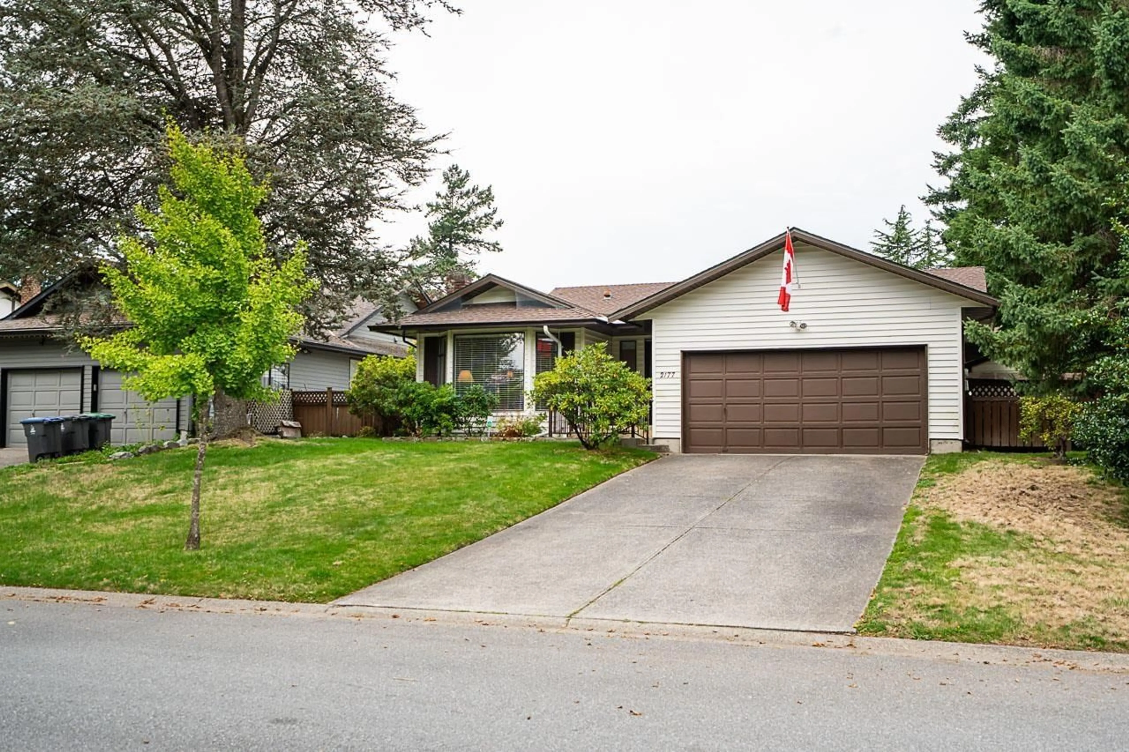Home with vinyl exterior material, street for 2177 152A, Surrey British Columbia V4A7S2