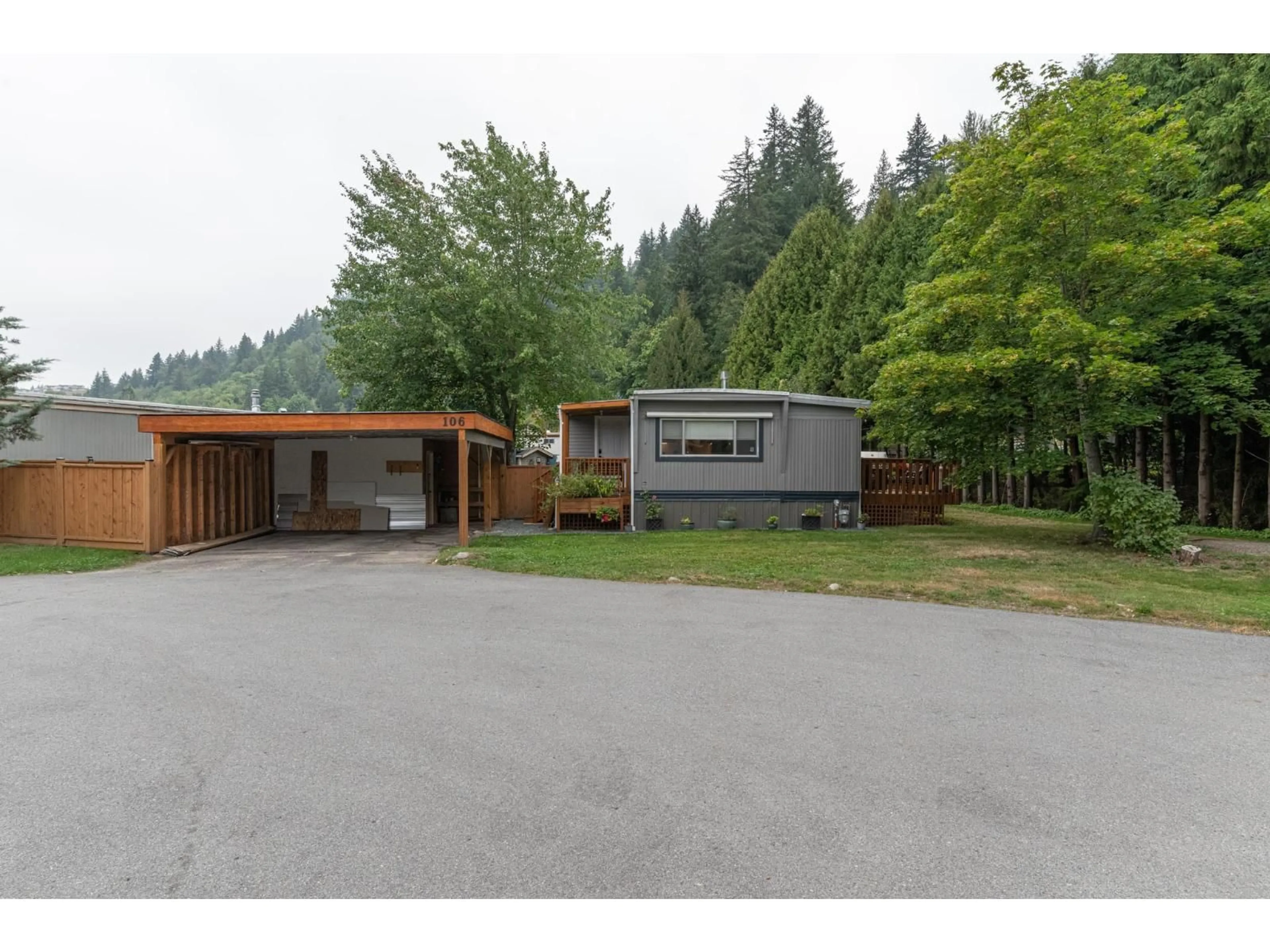 Unknown for 106 - 46511 CHILLIWACK LAKE ROAD, Chilliwack British Columbia V2R3S5