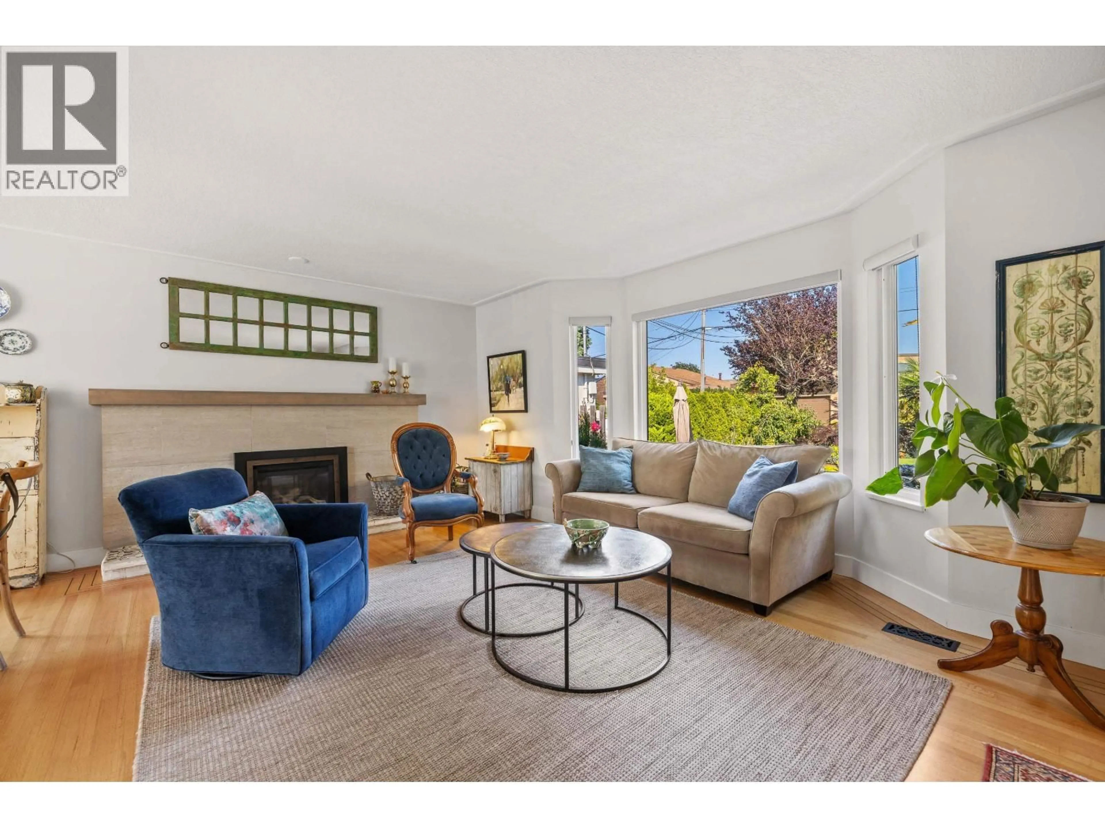 Living room with furniture, unknown for 283 67A STREET, Tsawwassen British Columbia V4L1L2
