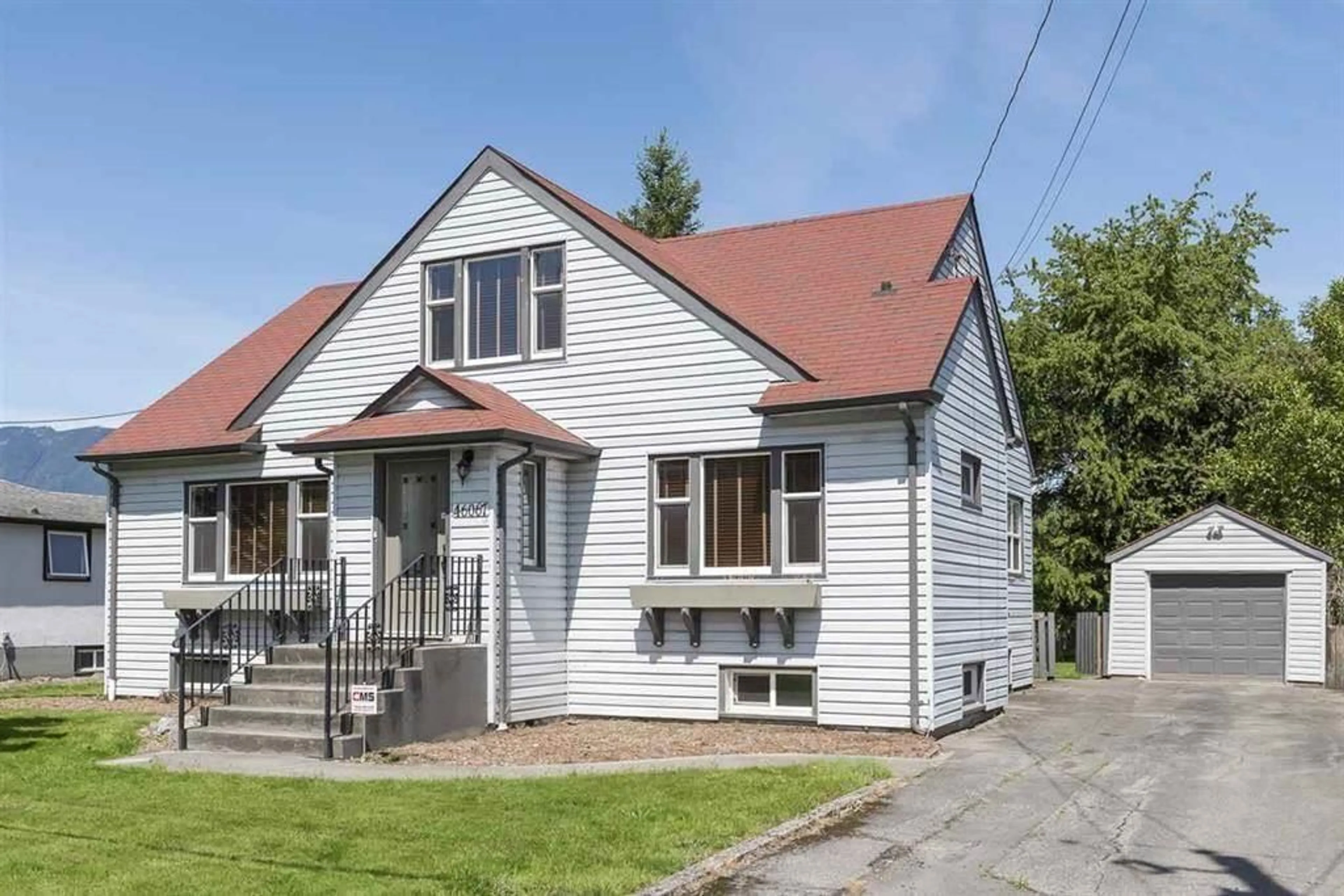 Home with vinyl exterior material, street for 46067 BONNY AVENUE, Chilliwack British Columbia V2P3H7