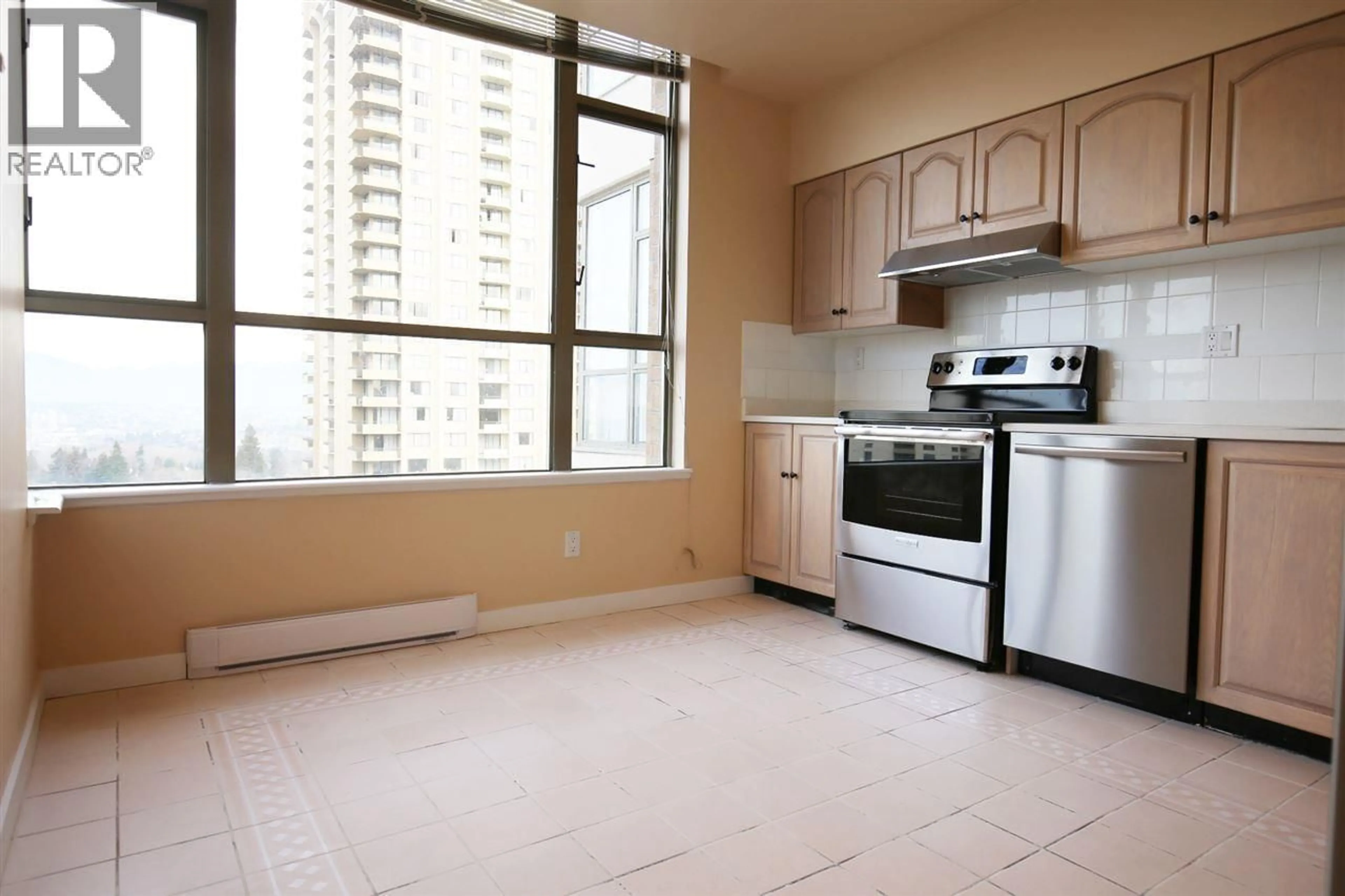 Standard kitchen, unknown for 1001 - 5885 OLIVE AVENUE, Burnaby British Columbia V5H4N8