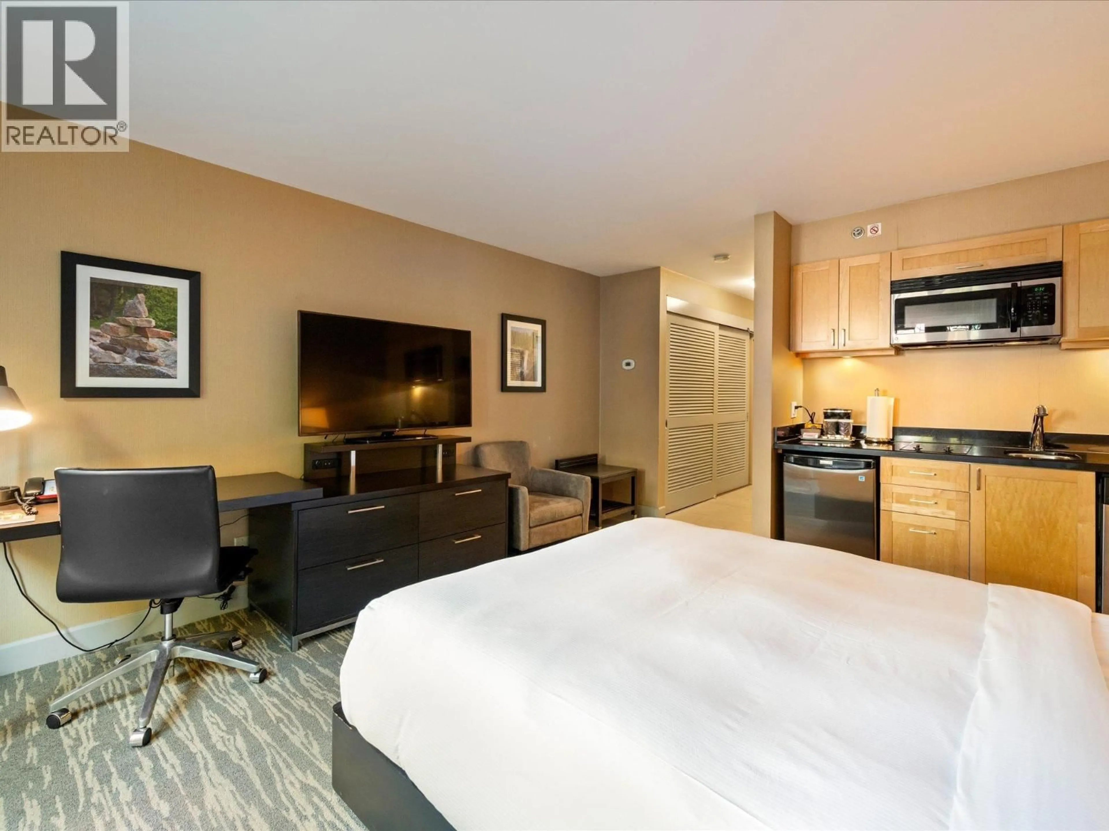 A pic of a room for 155 - 4050 WHISTLER WAY, Whistler British Columbia V8E1H9
