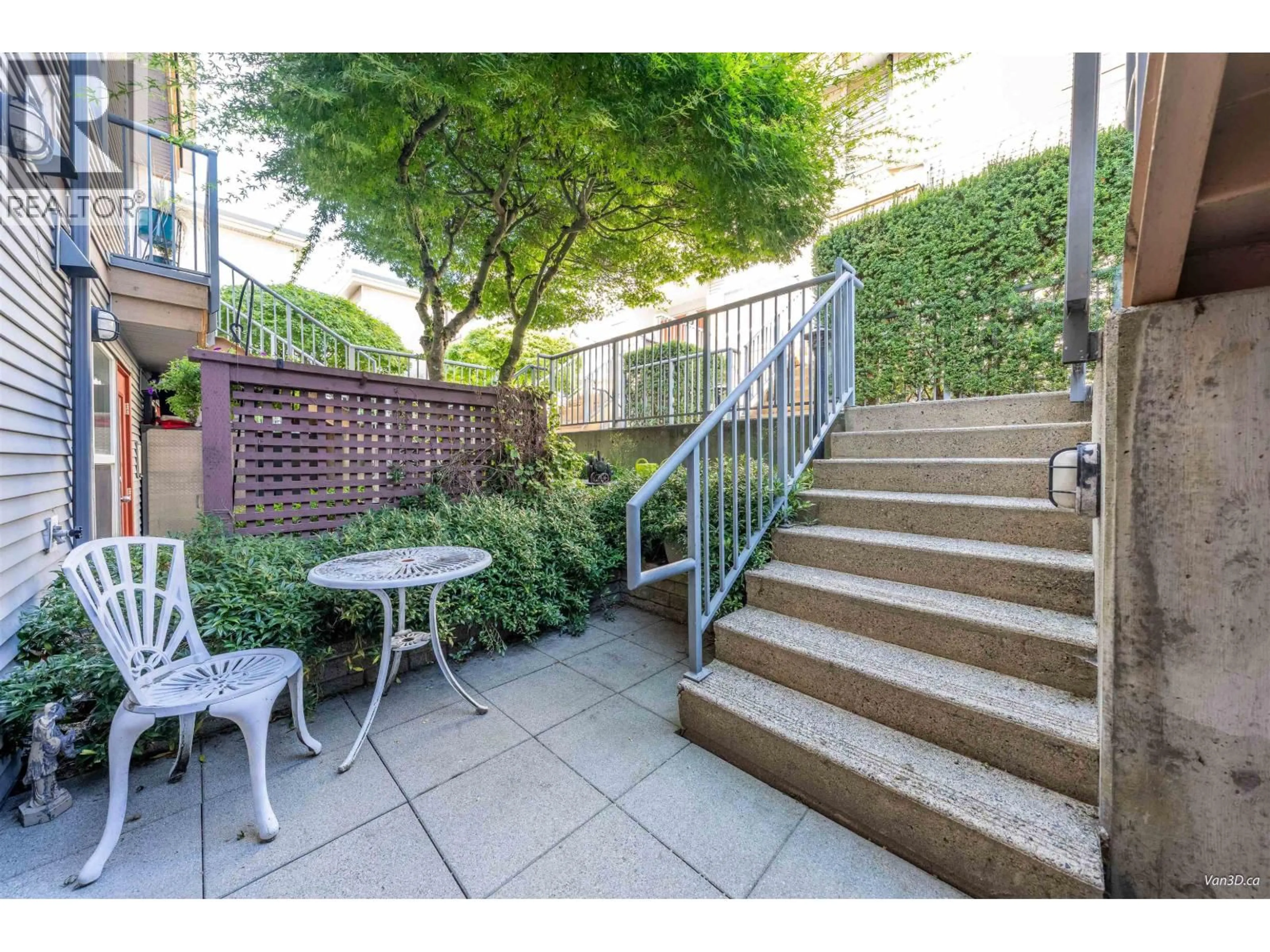 Patio, street for 229 11TH AVENUE, Vancouver British Columbia V5T2C4