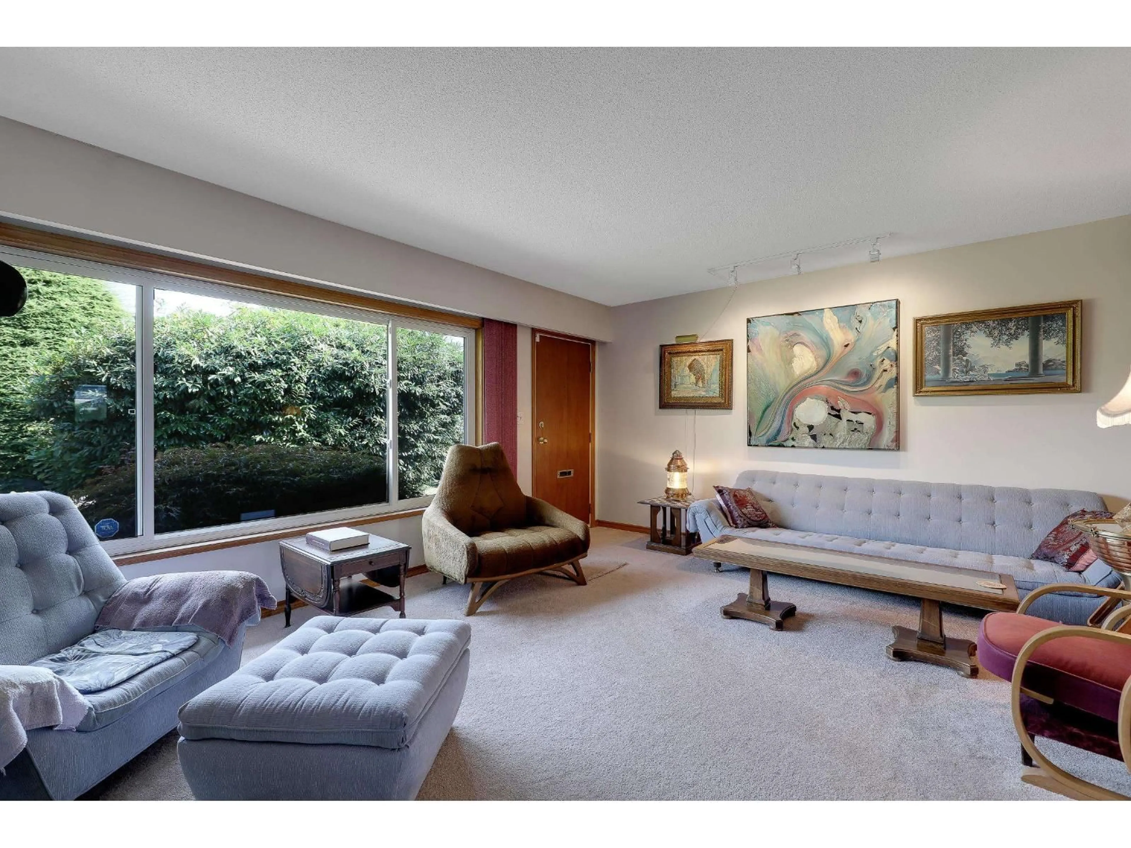Living room with furniture, unknown for 10983 132, Surrey British Columbia V3T3W8