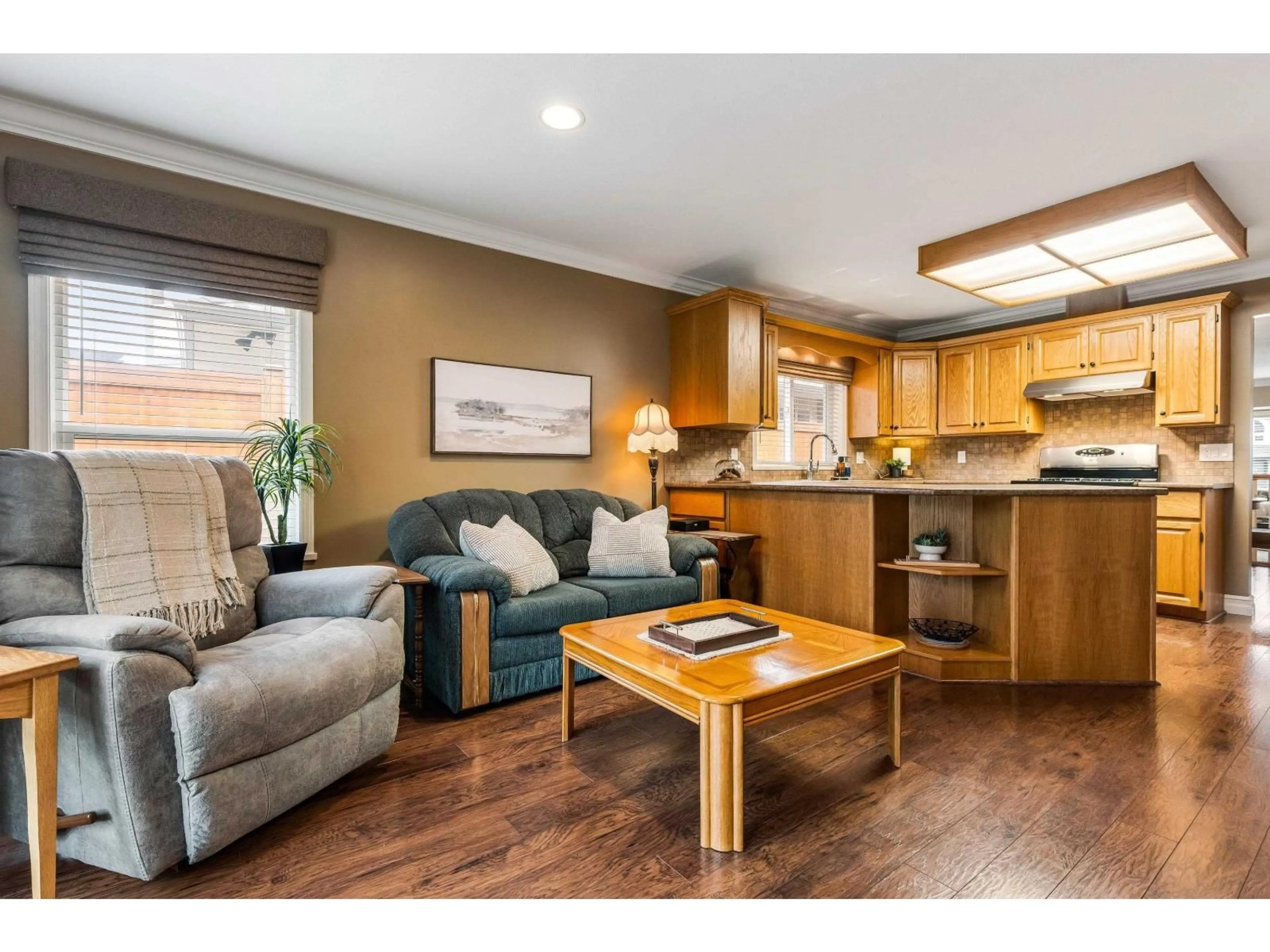 Open concept kitchen, wood/laminate floor for 10064 MERRITT DRIVE, Chilliwack British Columbia V2P7Z2