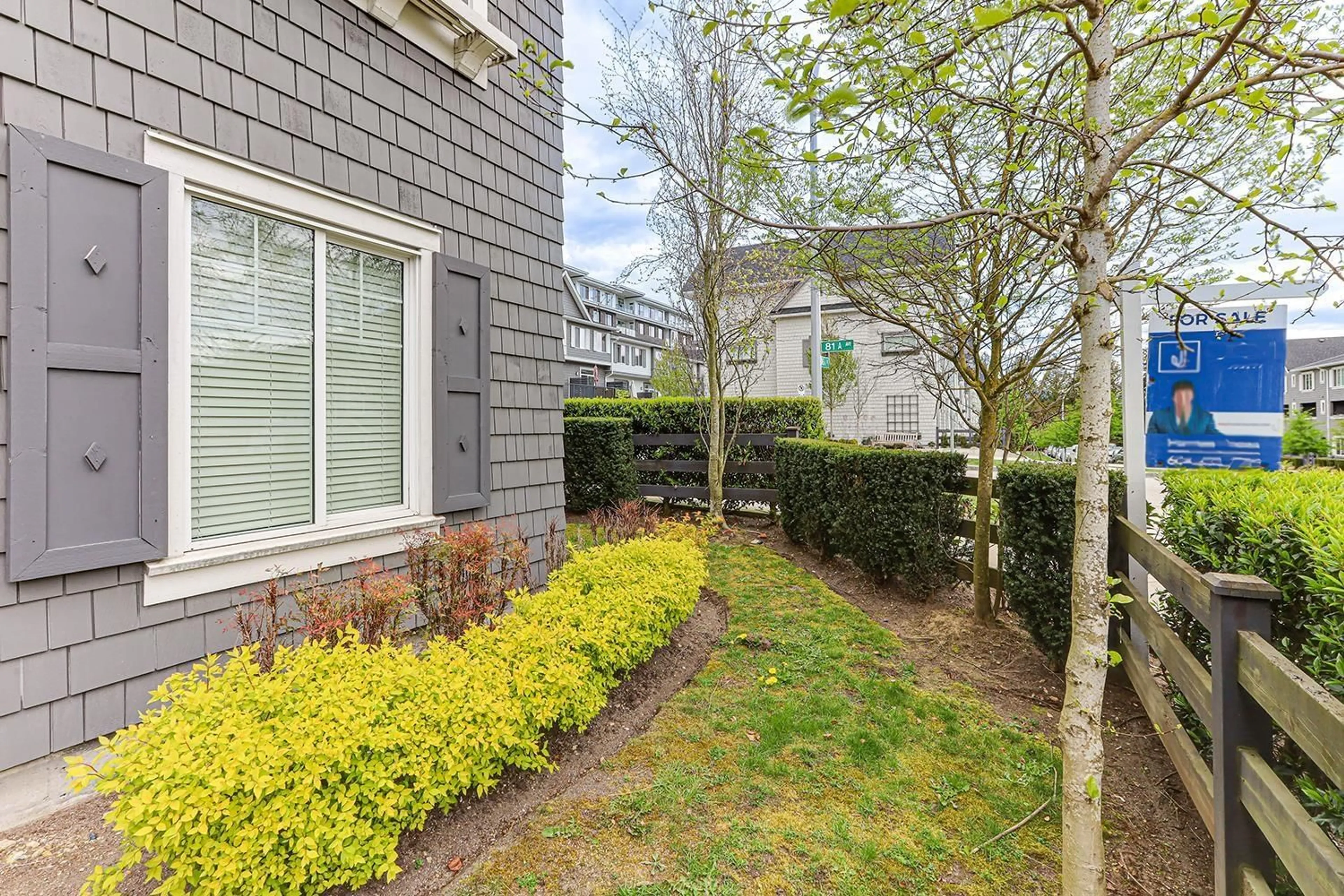 Patio, street for 32 - 13636 81A, Surrey British Columbia V3W1H9