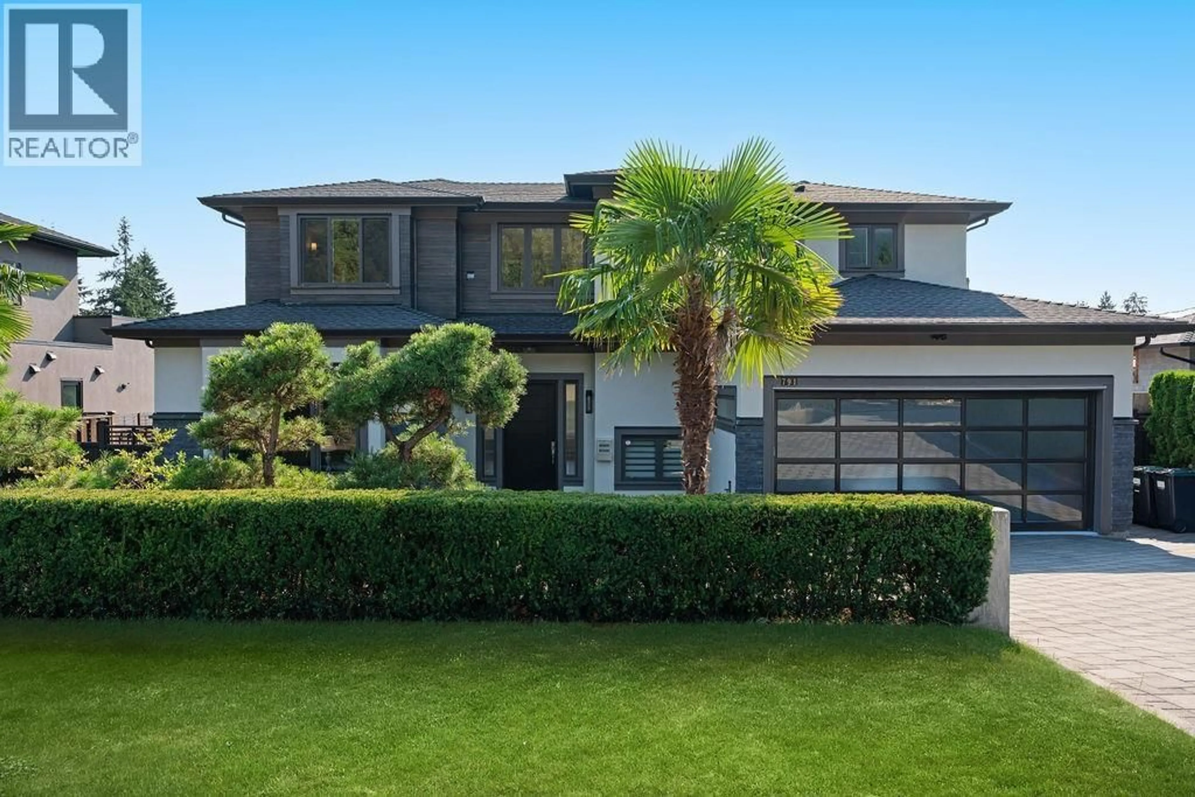 Home with vinyl exterior material, street for 791 DONEGAL PLACE, North Vancouver British Columbia V7N2X8