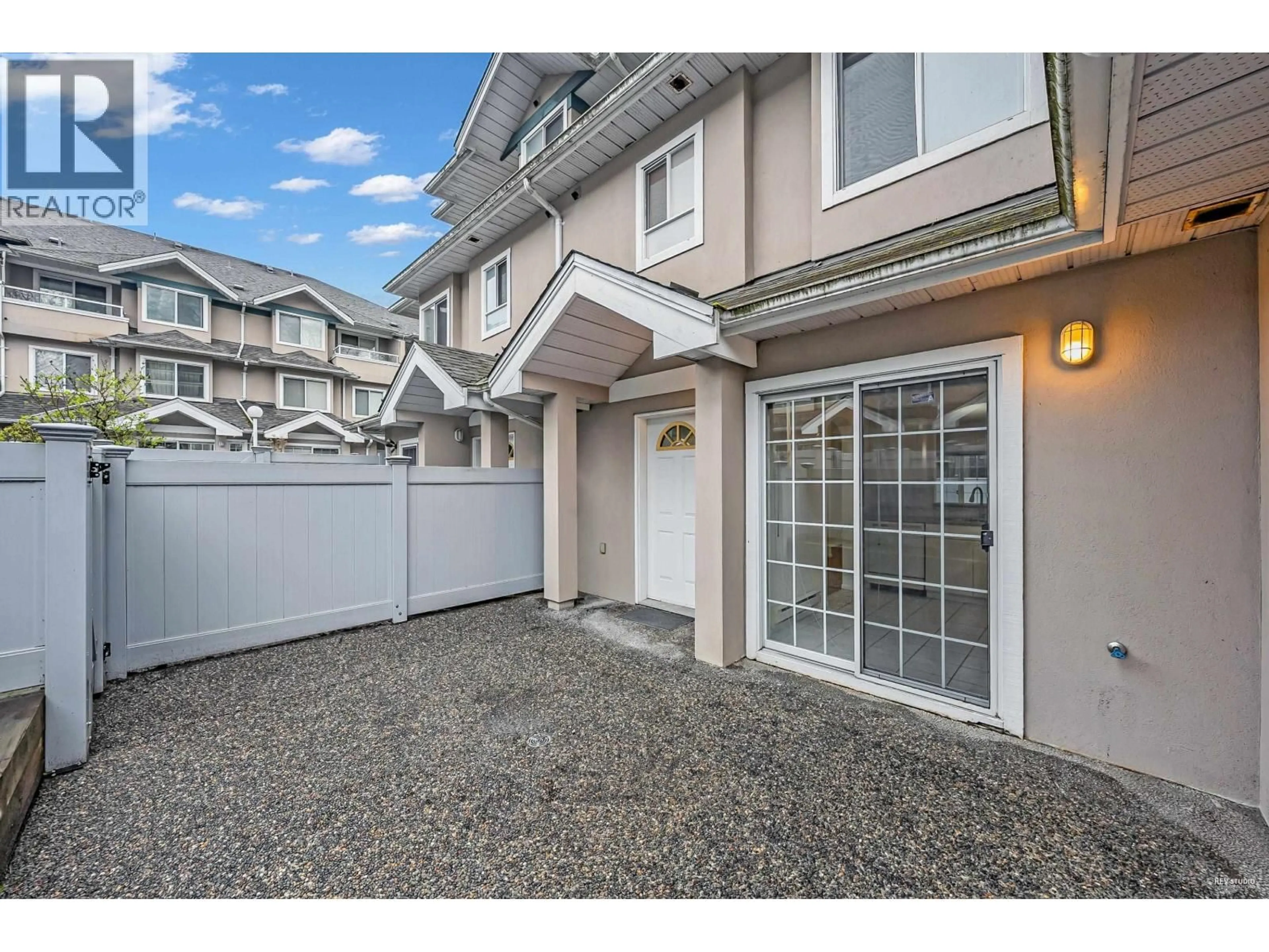 Patio, street for 30 - 7128 18TH AVENUE, Burnaby British Columbia V3N1H1