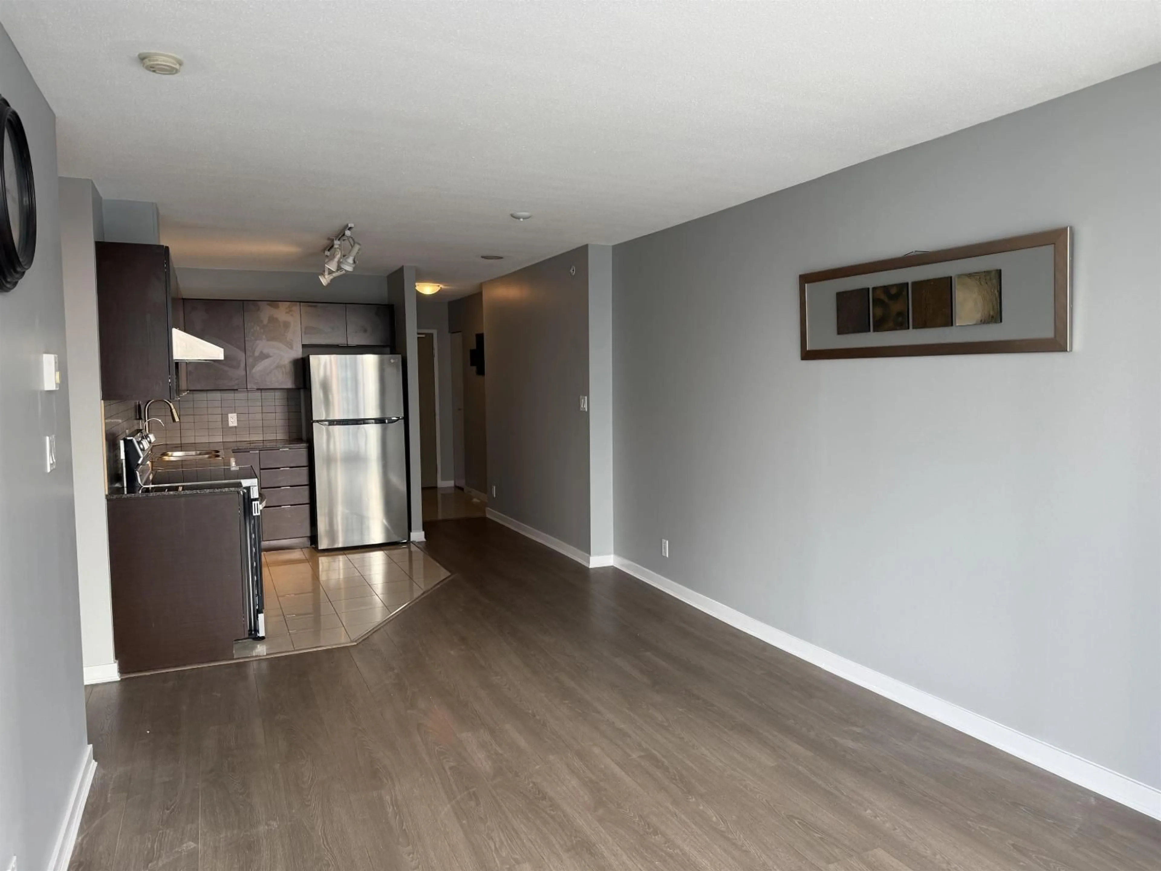 A pic of a room for 1609 - 13618 100, Surrey British Columbia V3T0A8
