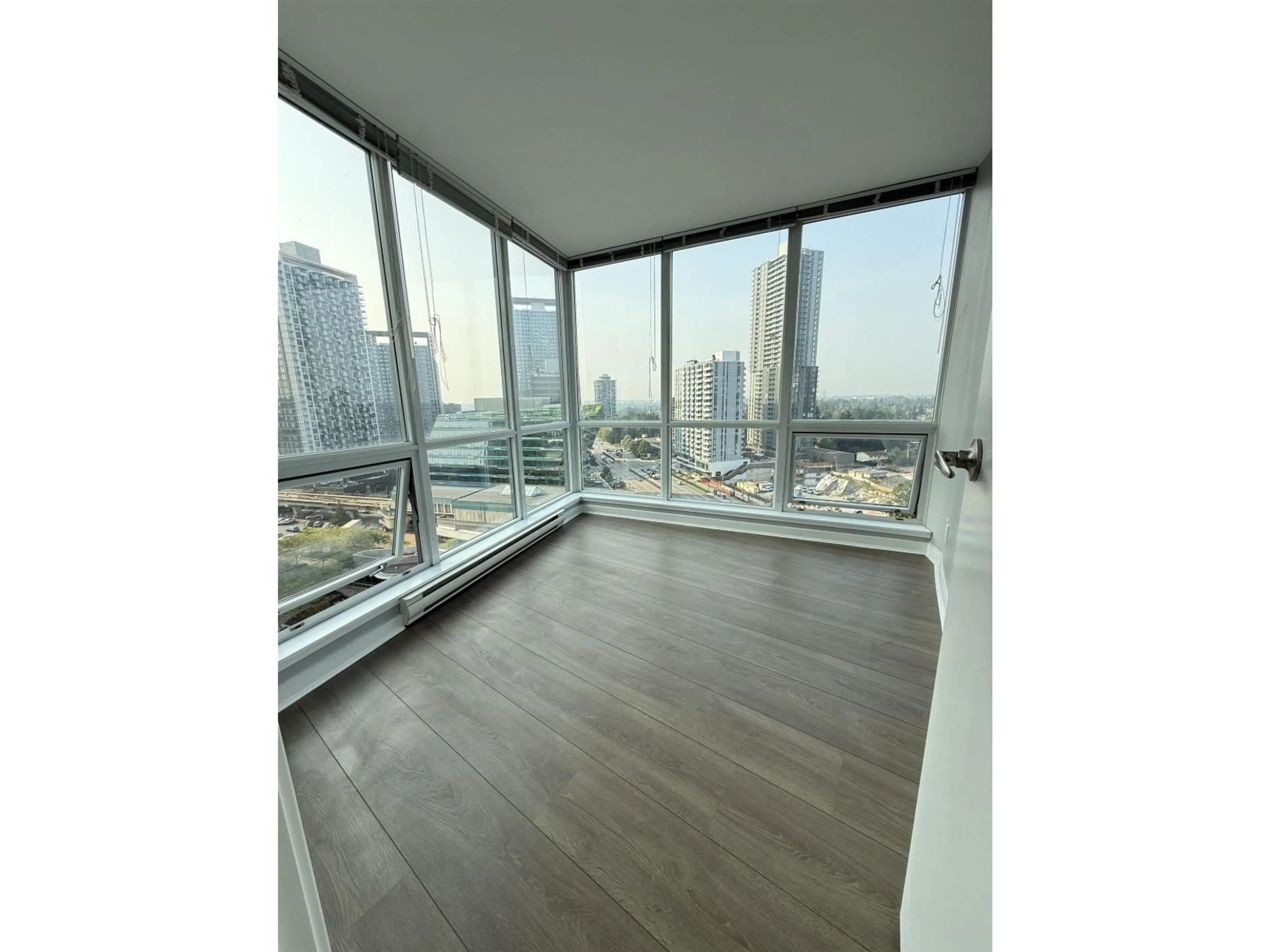 A pic of a room for 1609 - 13618 100, Surrey British Columbia V3T0A8