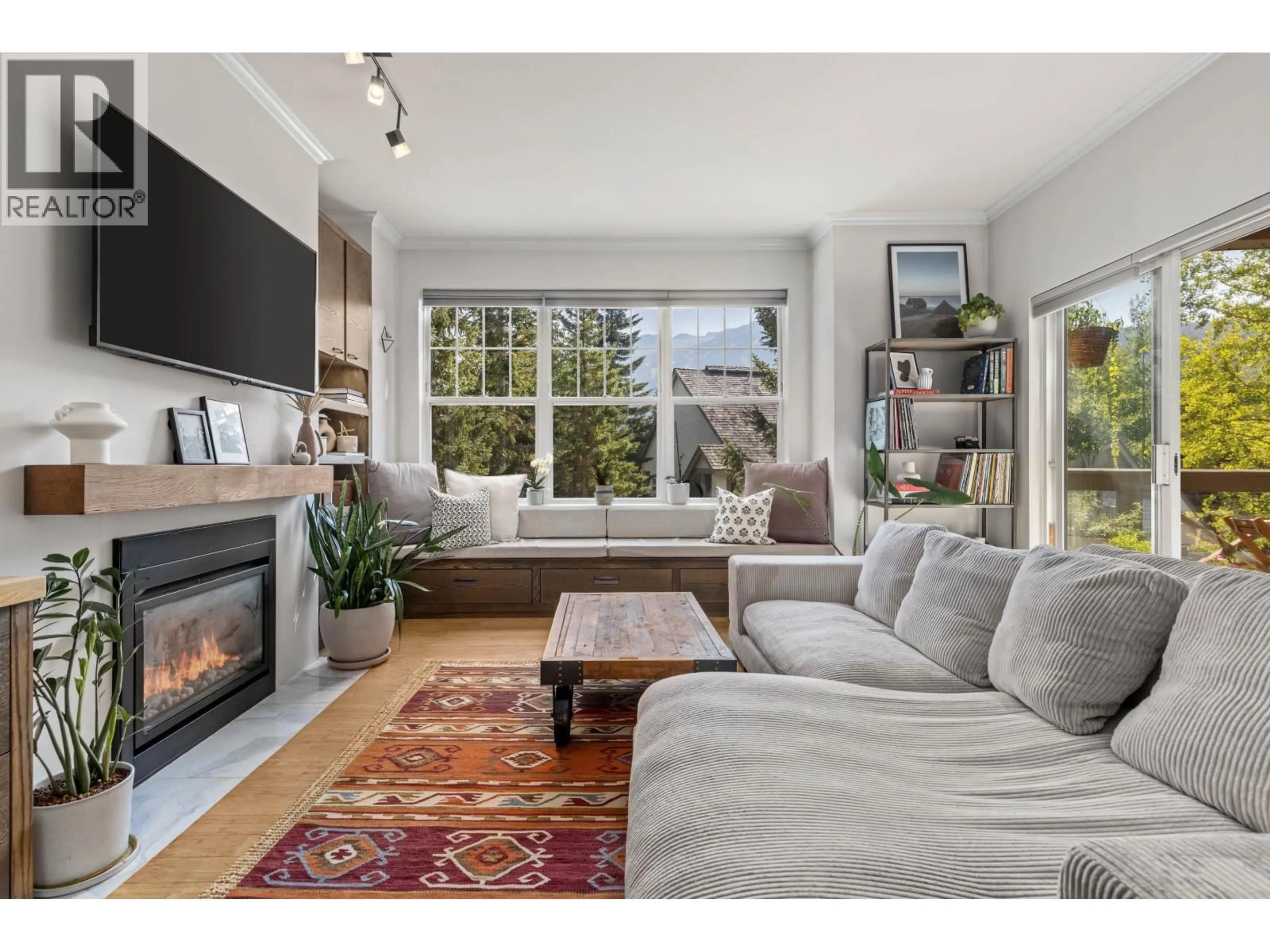 Living room with furniture, unknown for 305 - 3300 PTARMIGAN PLACE, Whistler British Columbia V8E0V5