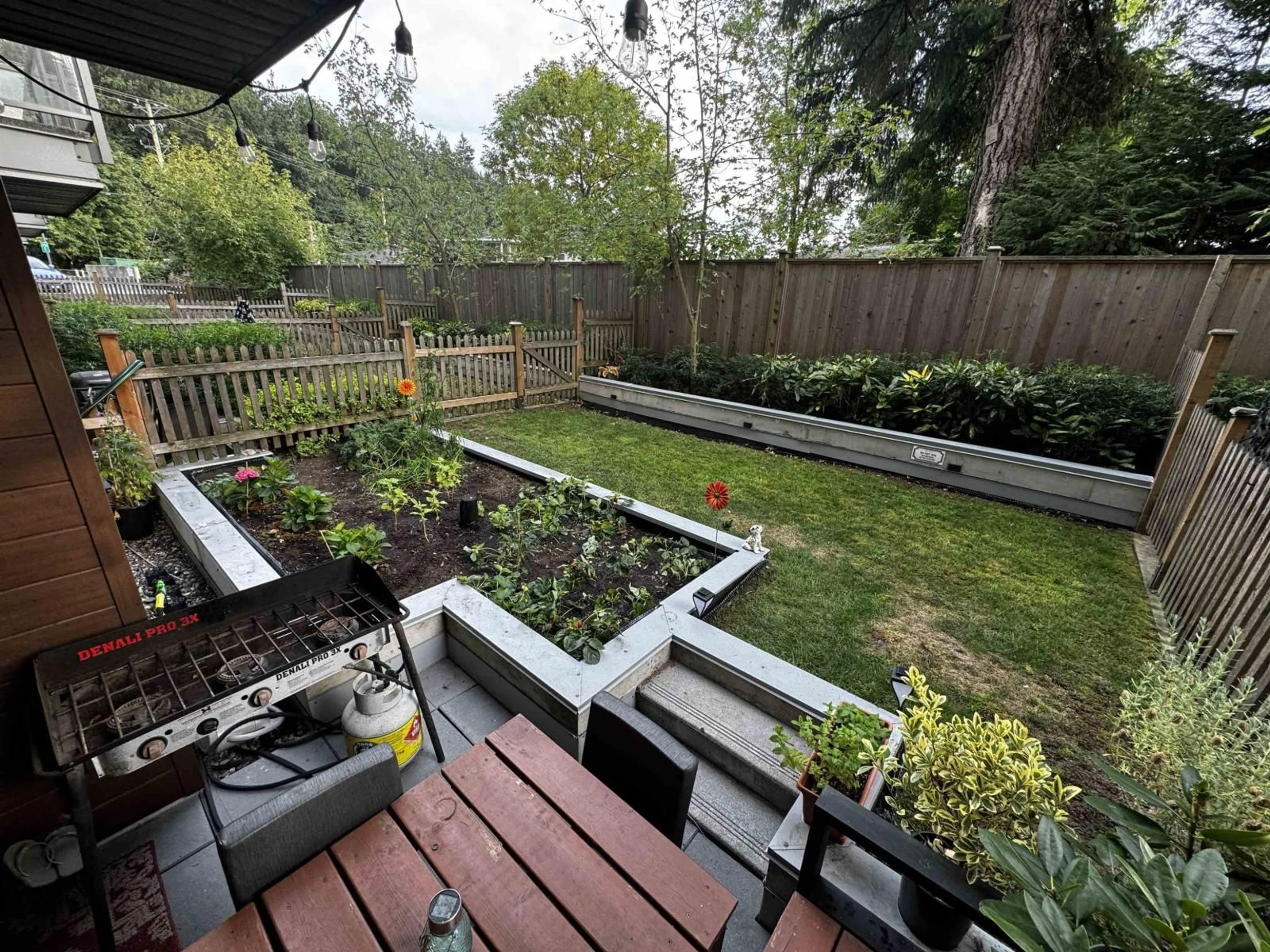 Patio, unknown for B104 - 9689 140, Surrey British Columbia V3T0P3