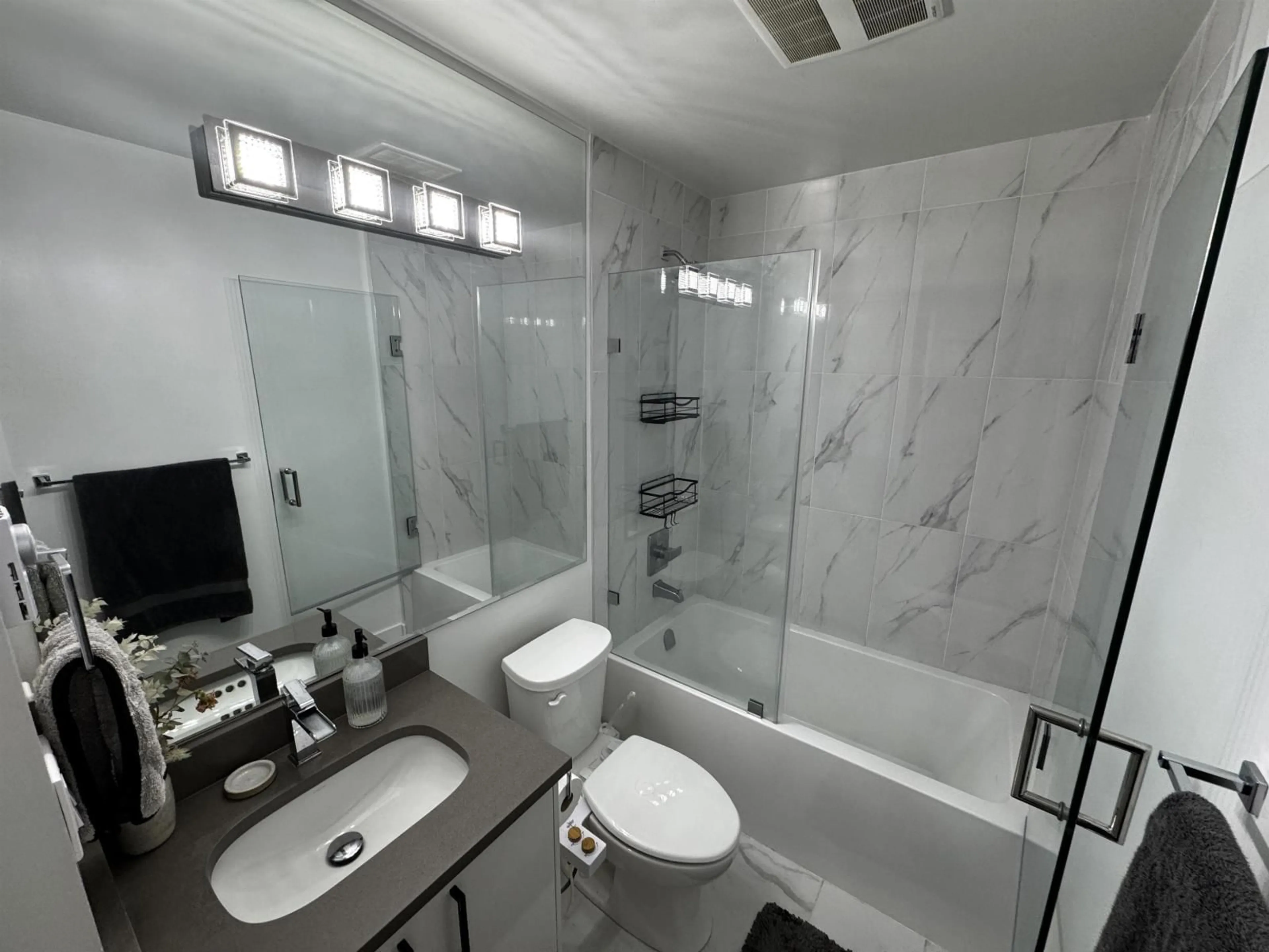 Contemporary bathroom, ceramic/tile floor for B104 - 9689 140, Surrey British Columbia V3T0P3