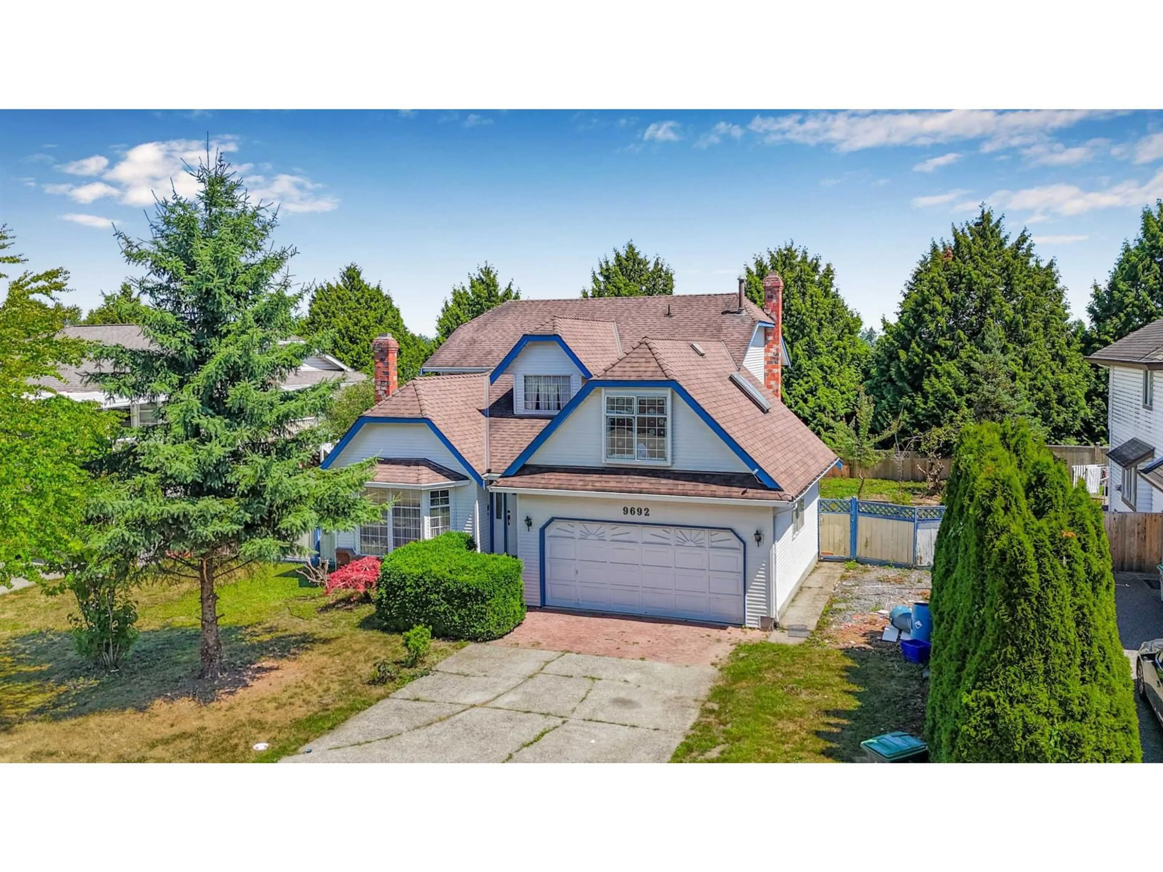 A pic from outside/outdoor area/front of a property/back of a property/a pic from drone, street for 9692 157B, Surrey British Columbia V4N2T3