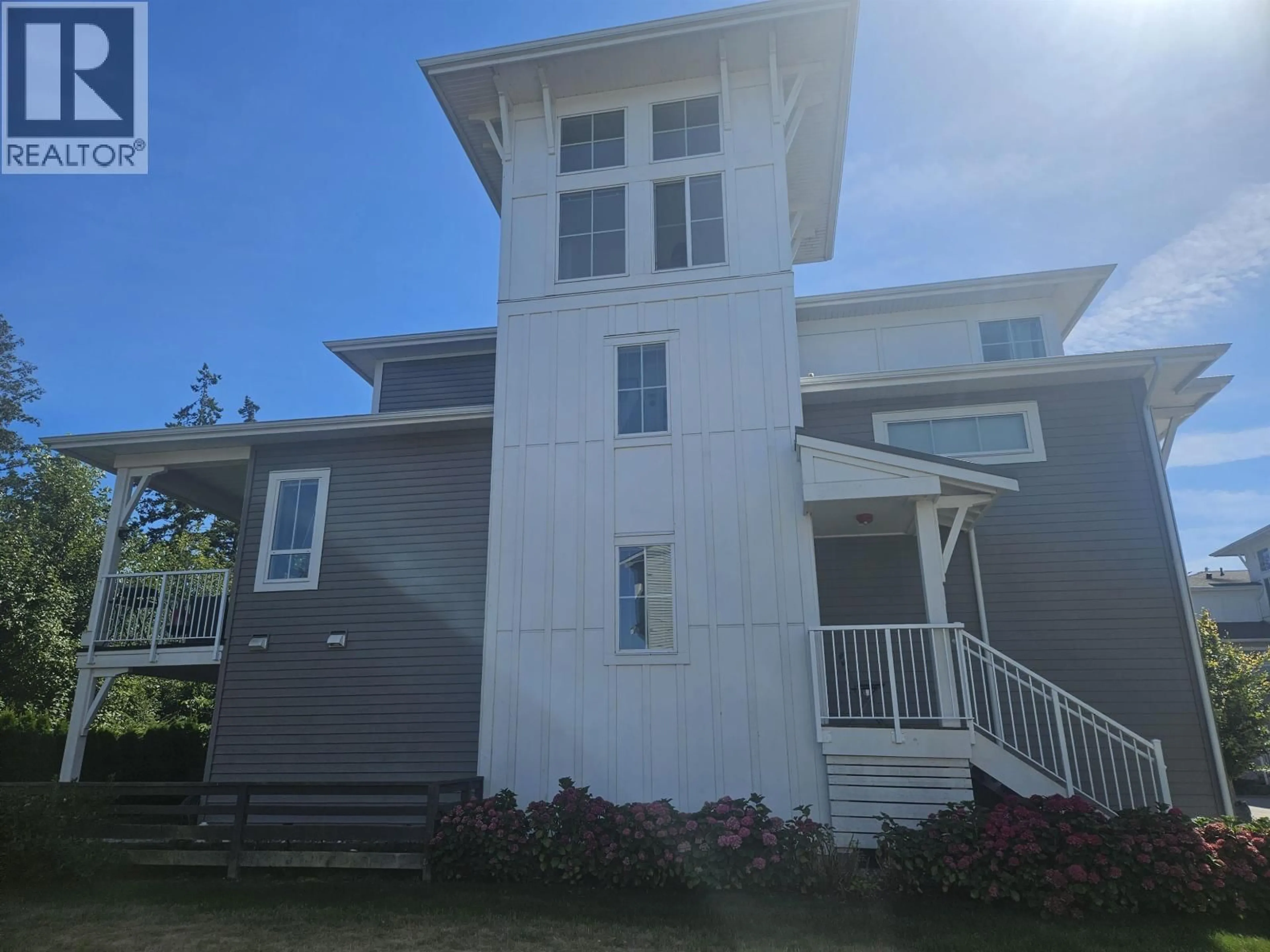 Home with vinyl exterior material, building for 125 - 4638 ORCA WAY, Tsawwassen British Columbia V4M0C2
