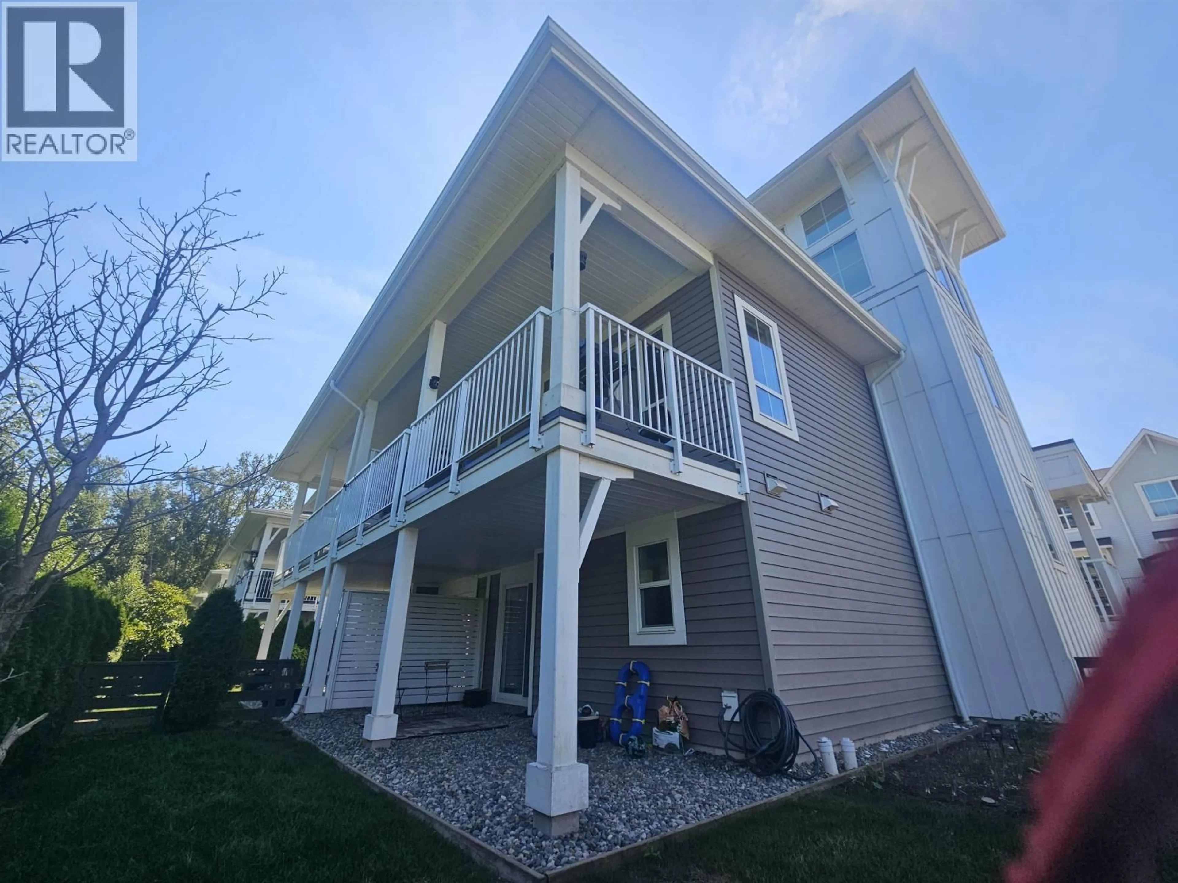 Home with vinyl exterior material, building for 125 - 4638 ORCA WAY, Tsawwassen British Columbia V4M0C2