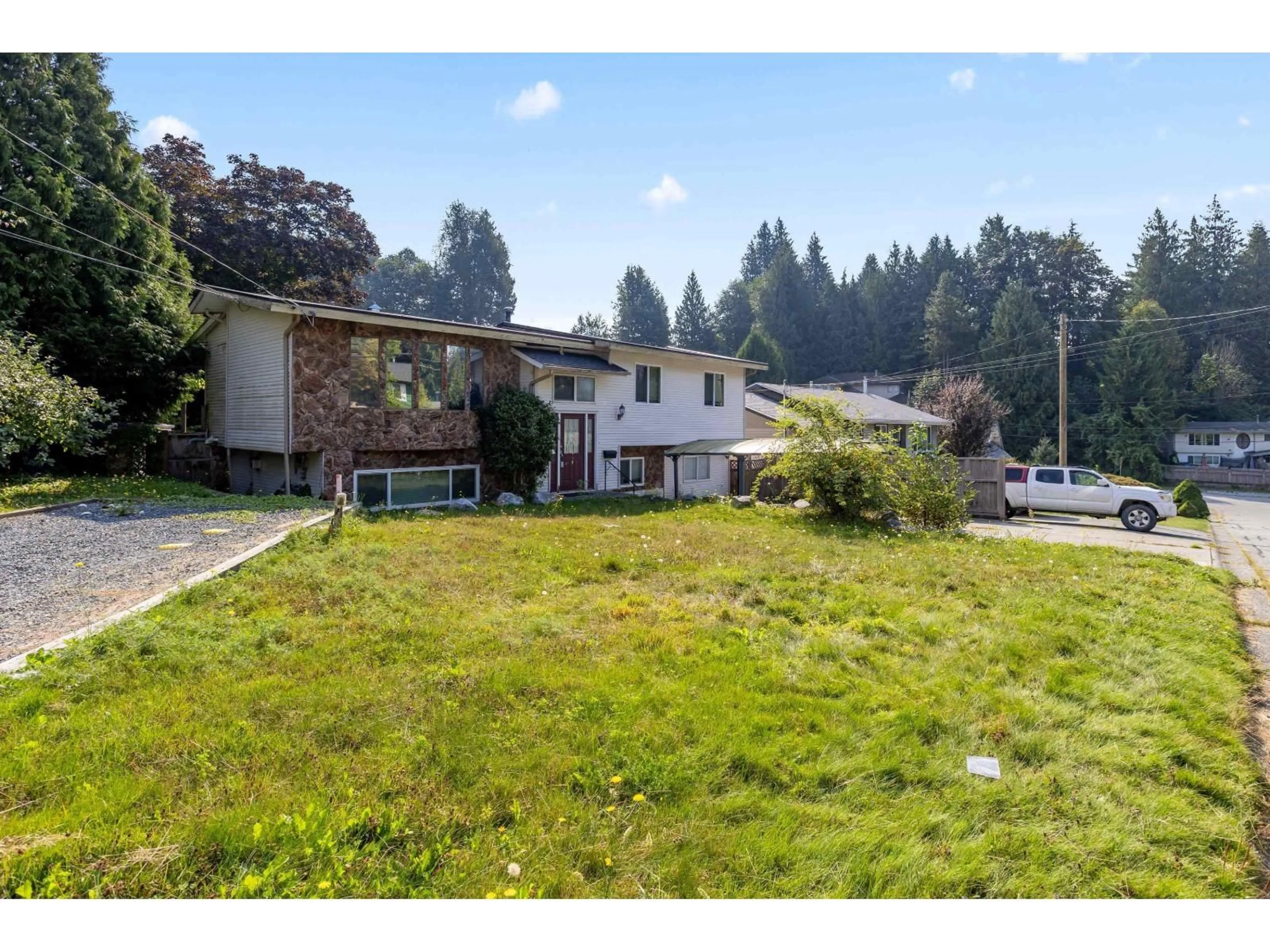 A pic from outside/outdoor area/front of a property/back of a property/a pic from drone, mountain view for 8074 WAXBERRY, Mission British Columbia V2V5K1