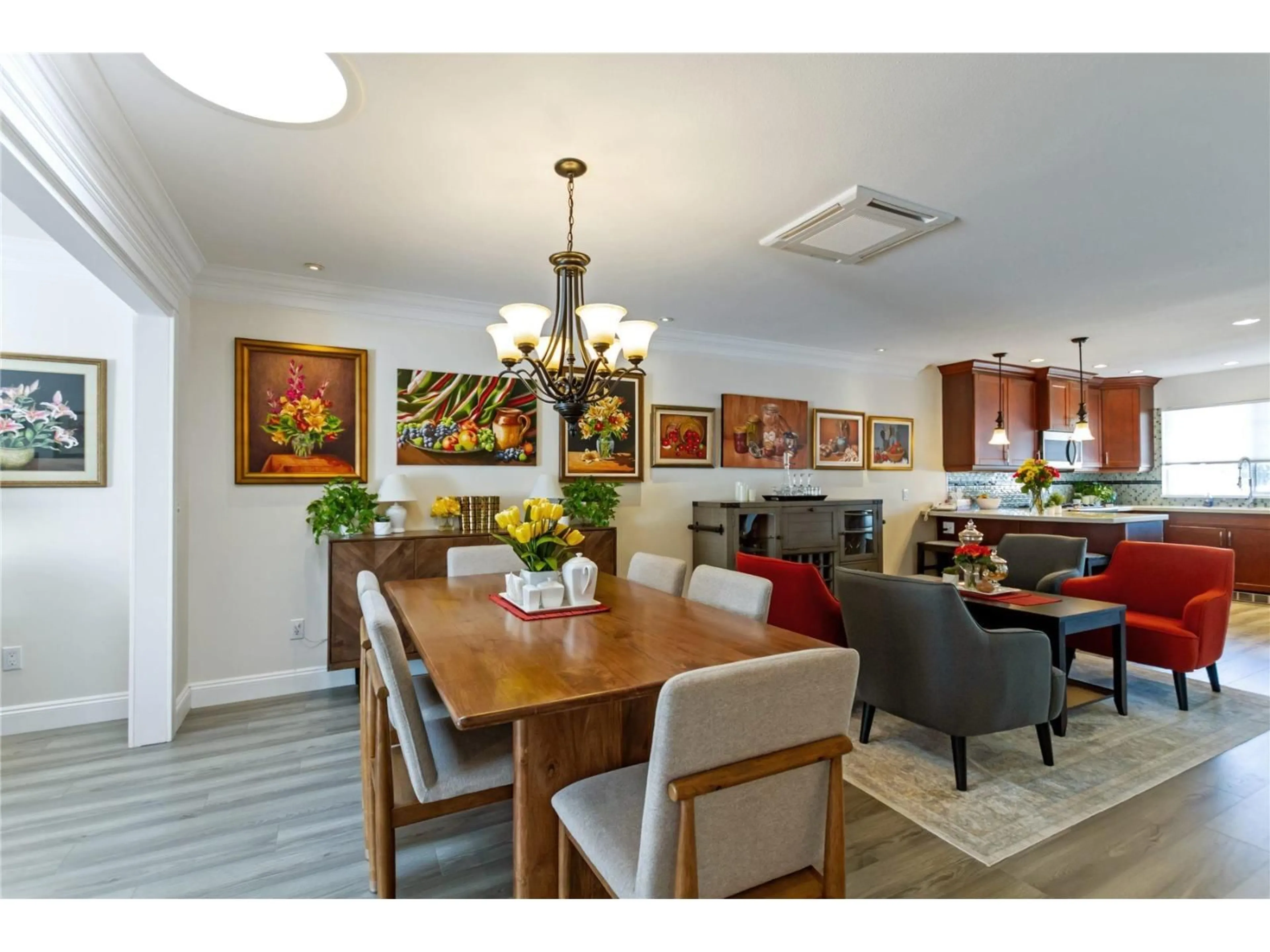 Dining room, wood/laminate floor for 132 - 1450 MCCALLUM, Abbotsford British Columbia V2S8A5