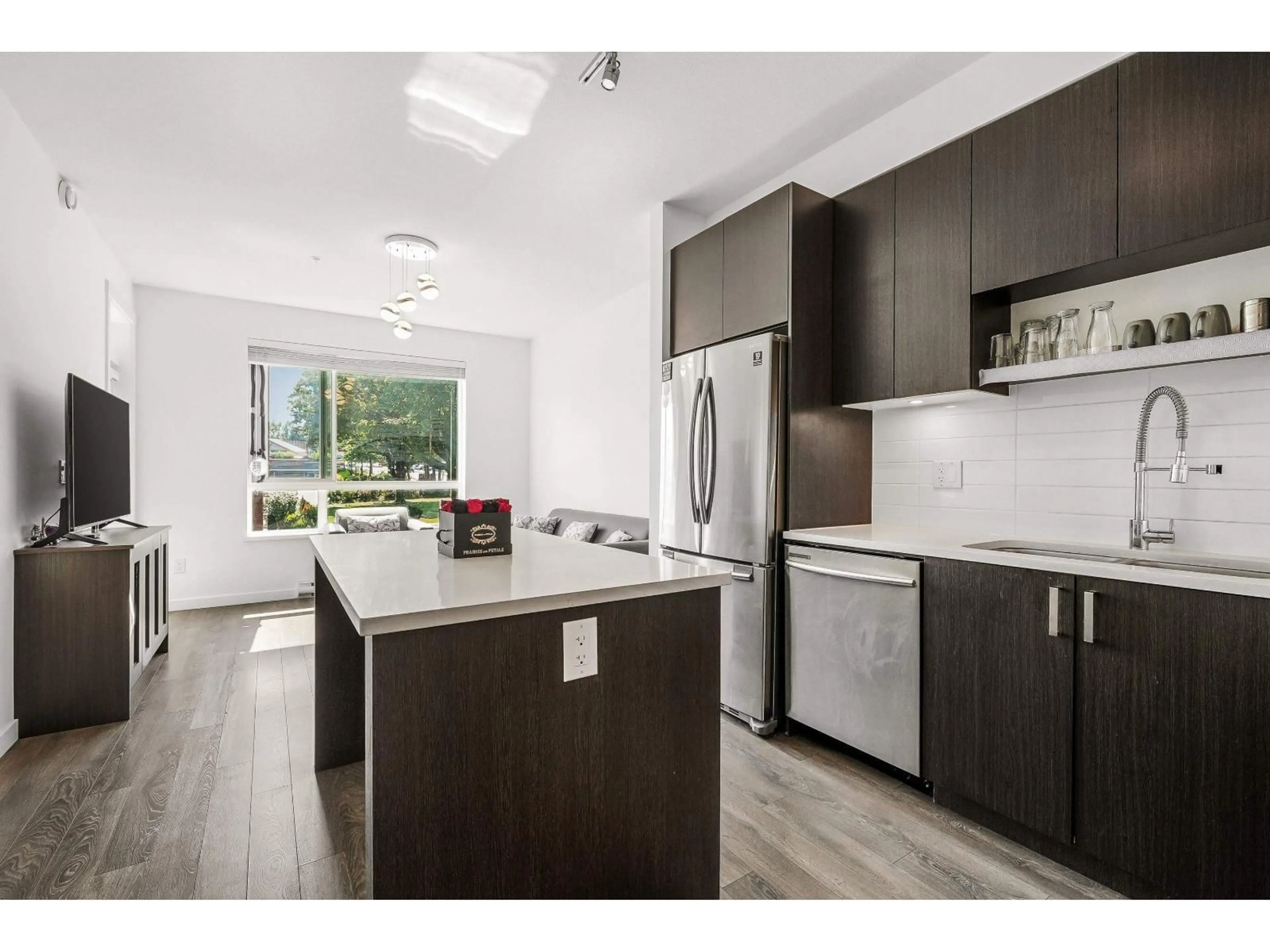 Open concept kitchen, unknown for 211 - 13628 81A, Surrey British Columbia V3W3E2