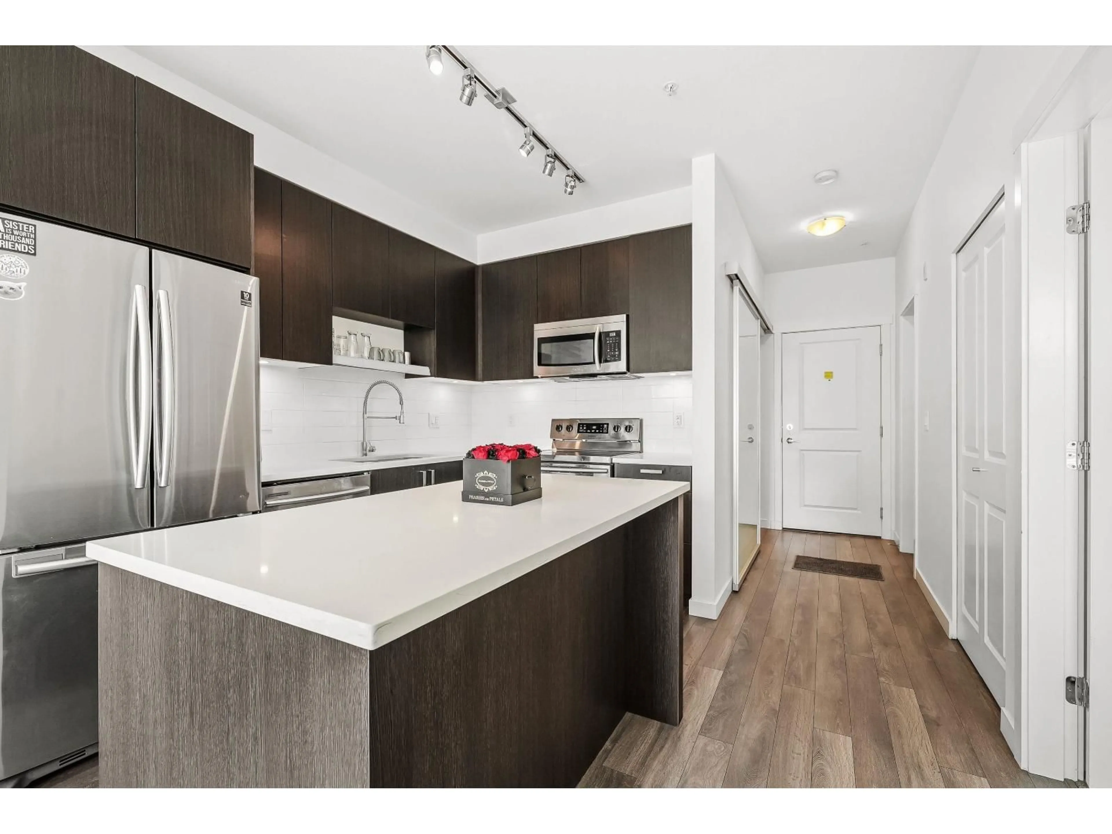 Standard kitchen, unknown for 211 - 13628 81A, Surrey British Columbia V3W3E2
