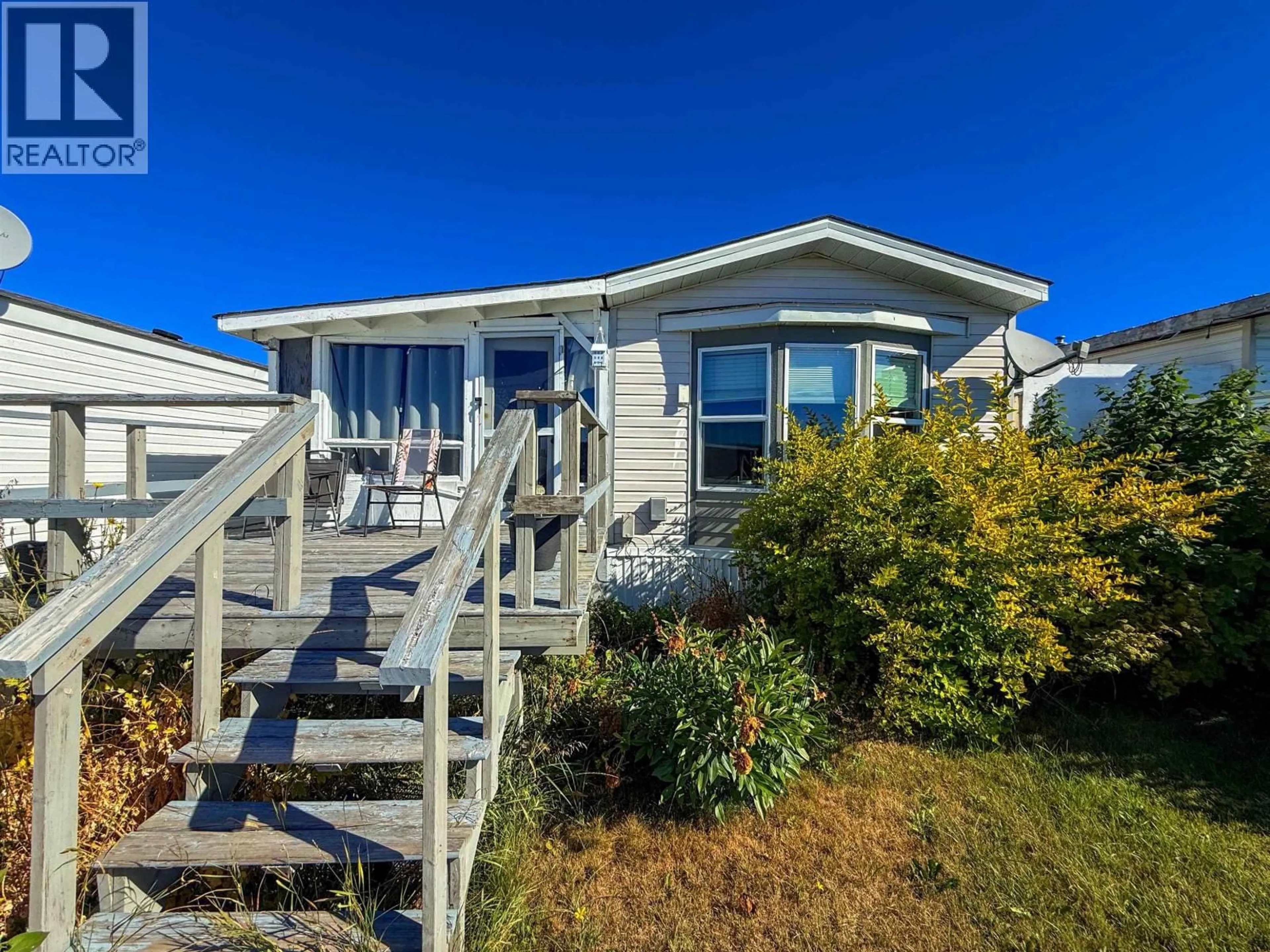 Home with vinyl exterior material, water/lake/river/ocean view for 5-3728 S CARIBOO HIGHWAY, Lac La Hache British Columbia V0K1T1