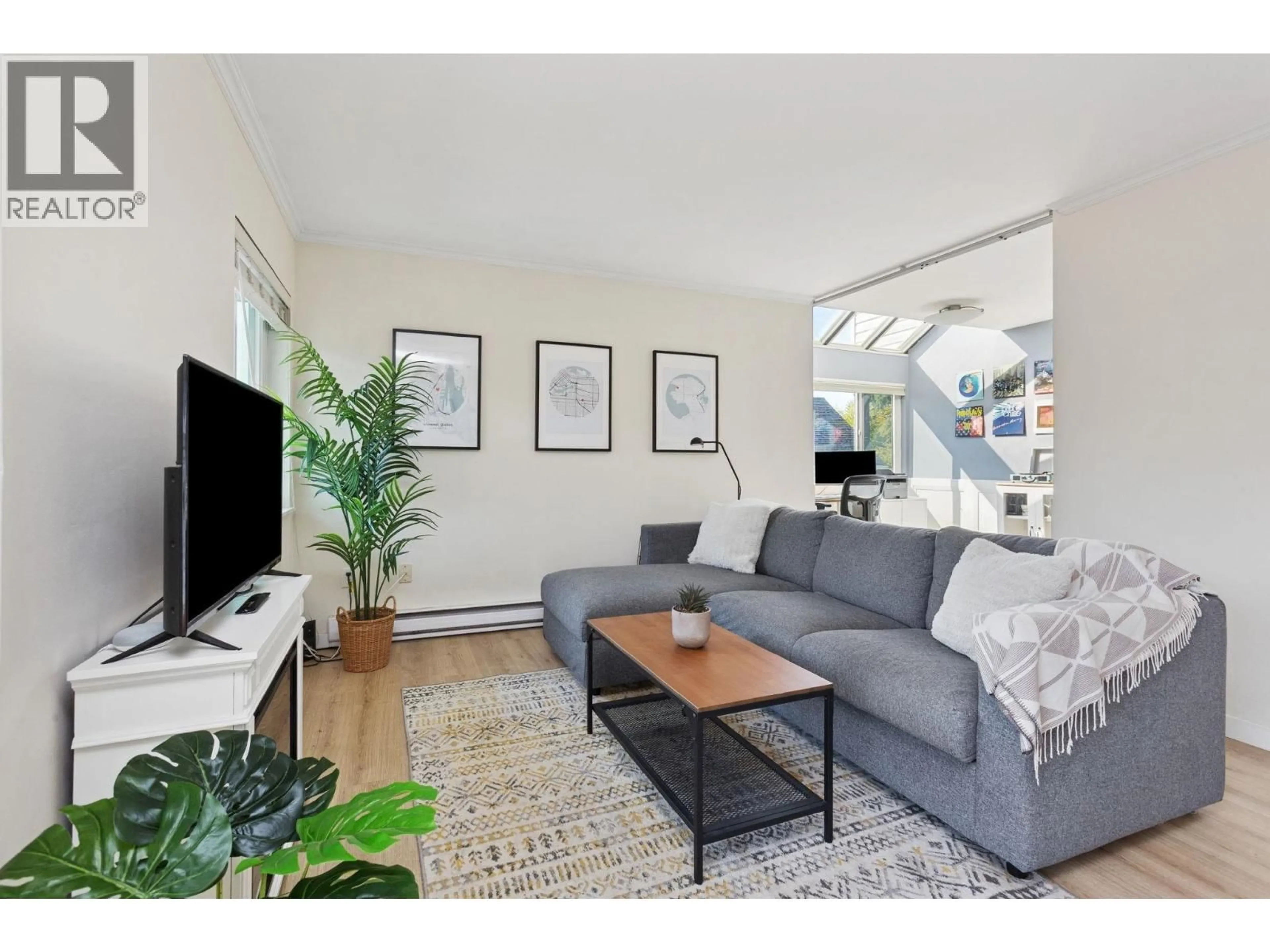 Living room with furniture, unknown for 302 - 550 7TH AVENUE, Vancouver British Columbia V5T1N7