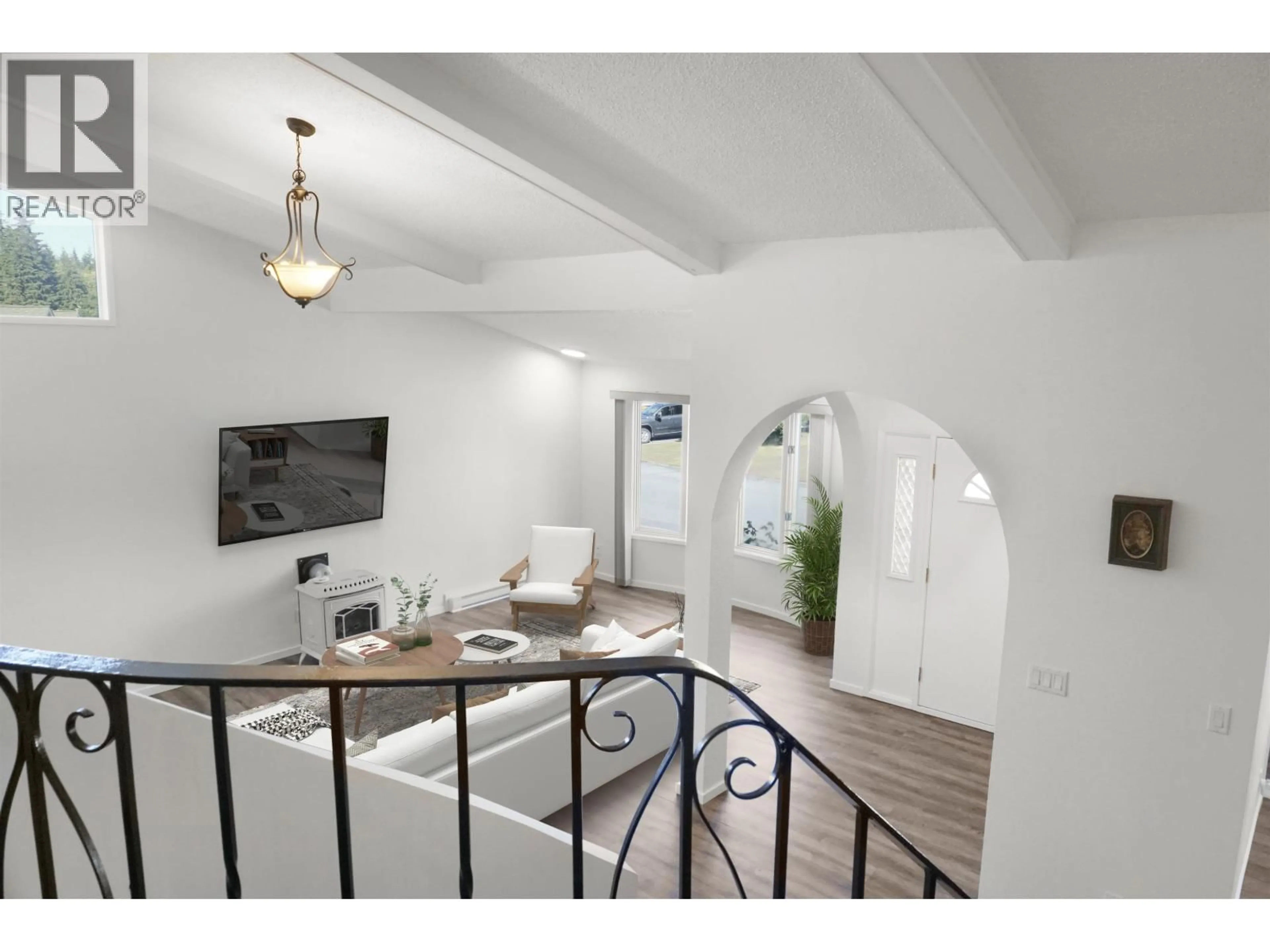 Indoor entryway for 150 ANGLE STREET, Kitimat British Columbia V8C2N3