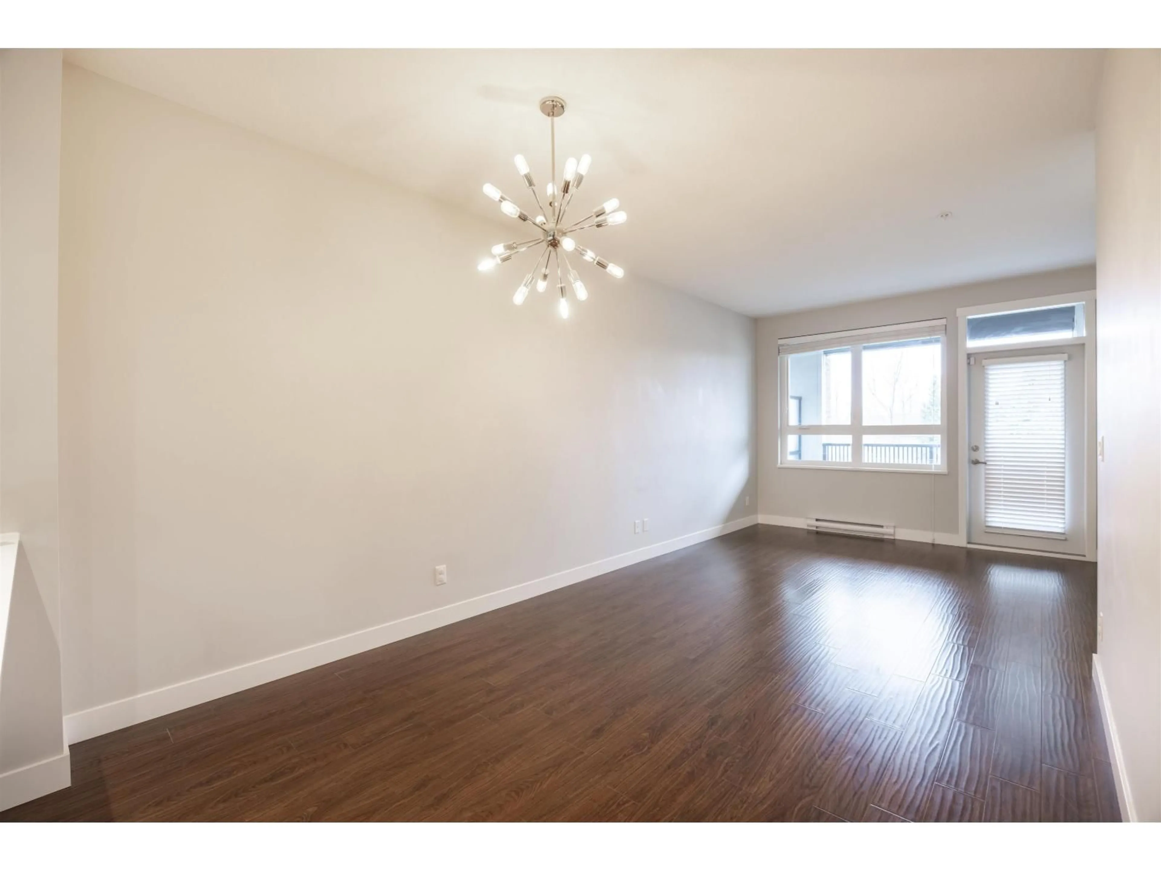 A pic of a room for 204 - 15188 29A, Surrey British Columbia V4P1H1